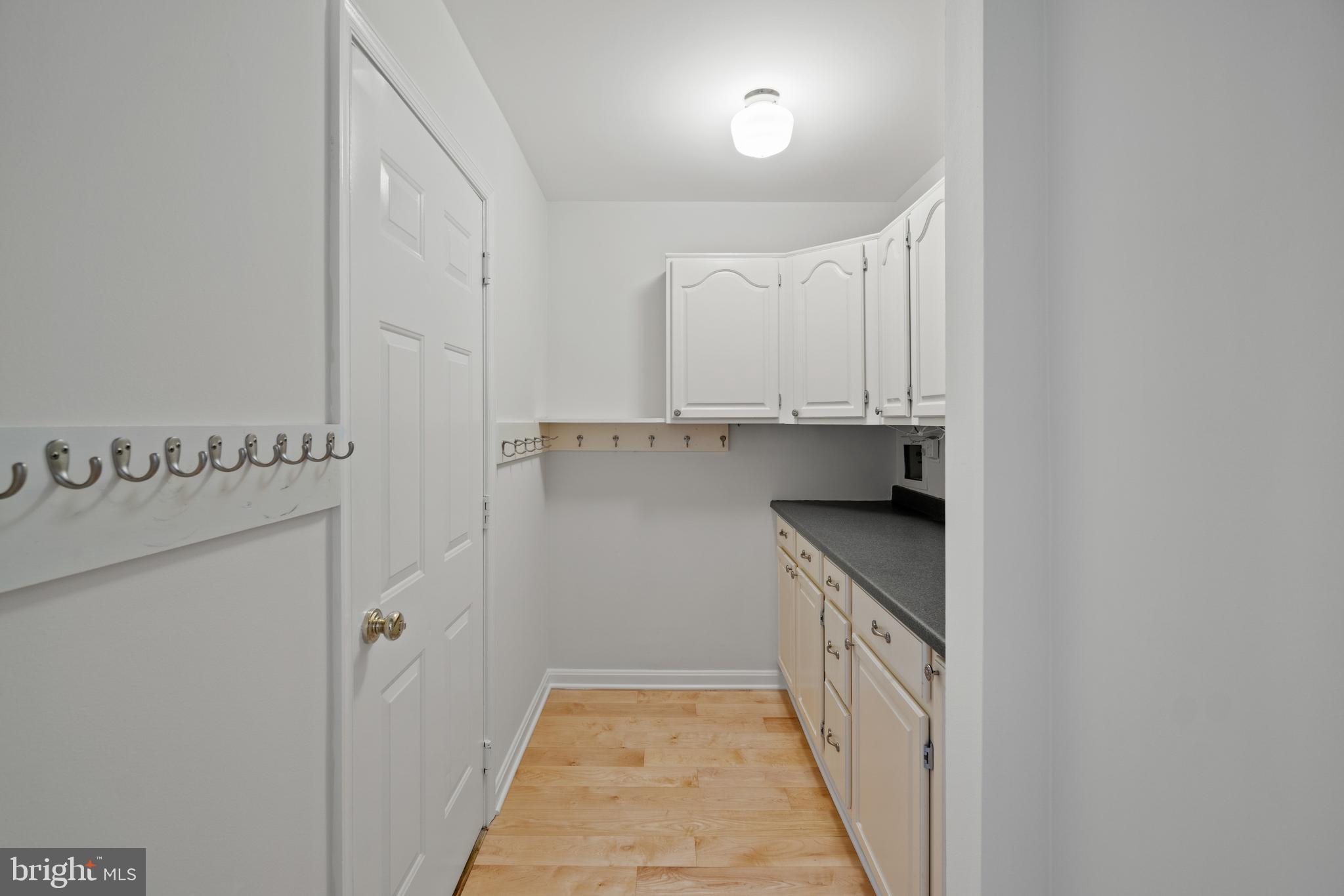 PLEASANT PLAINS - Residential