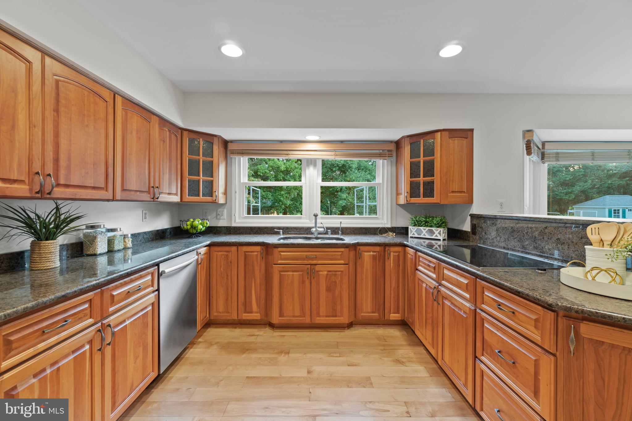 PLEASANT PLAINS - Residential