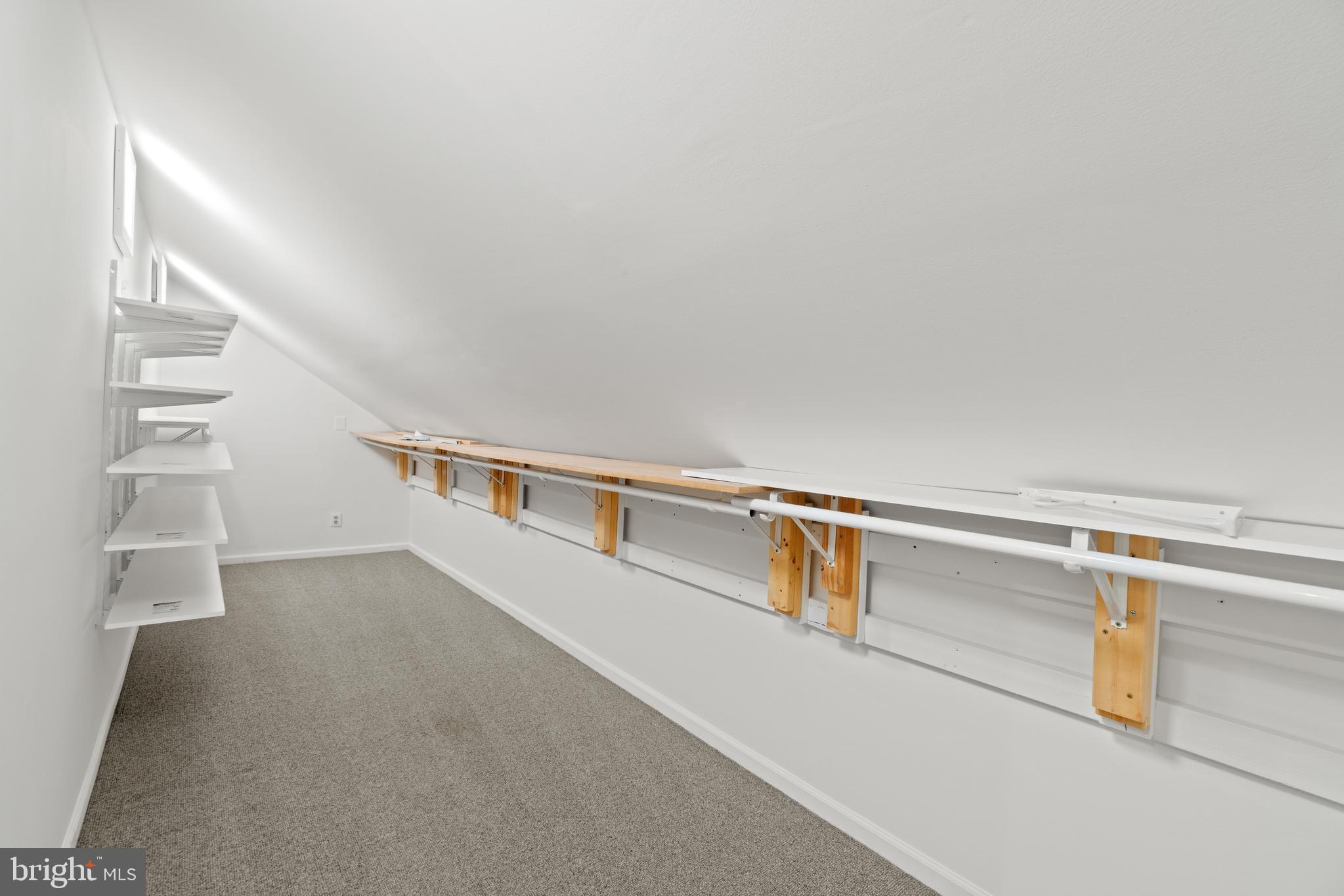 PLEASANT PLAINS - Residential