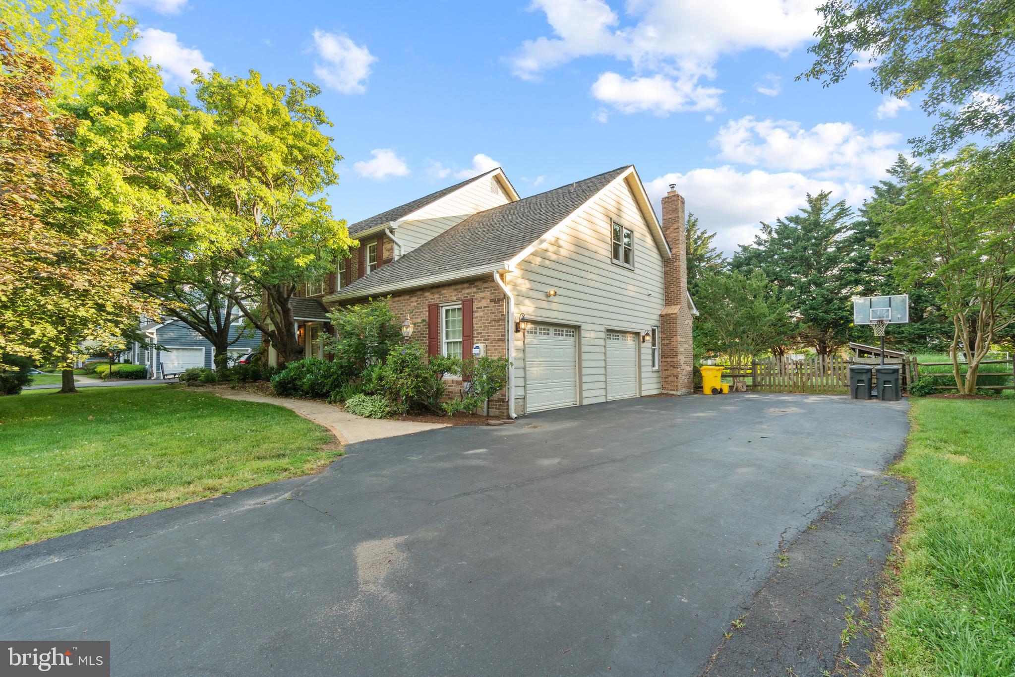 PLEASANT PLAINS - Residential