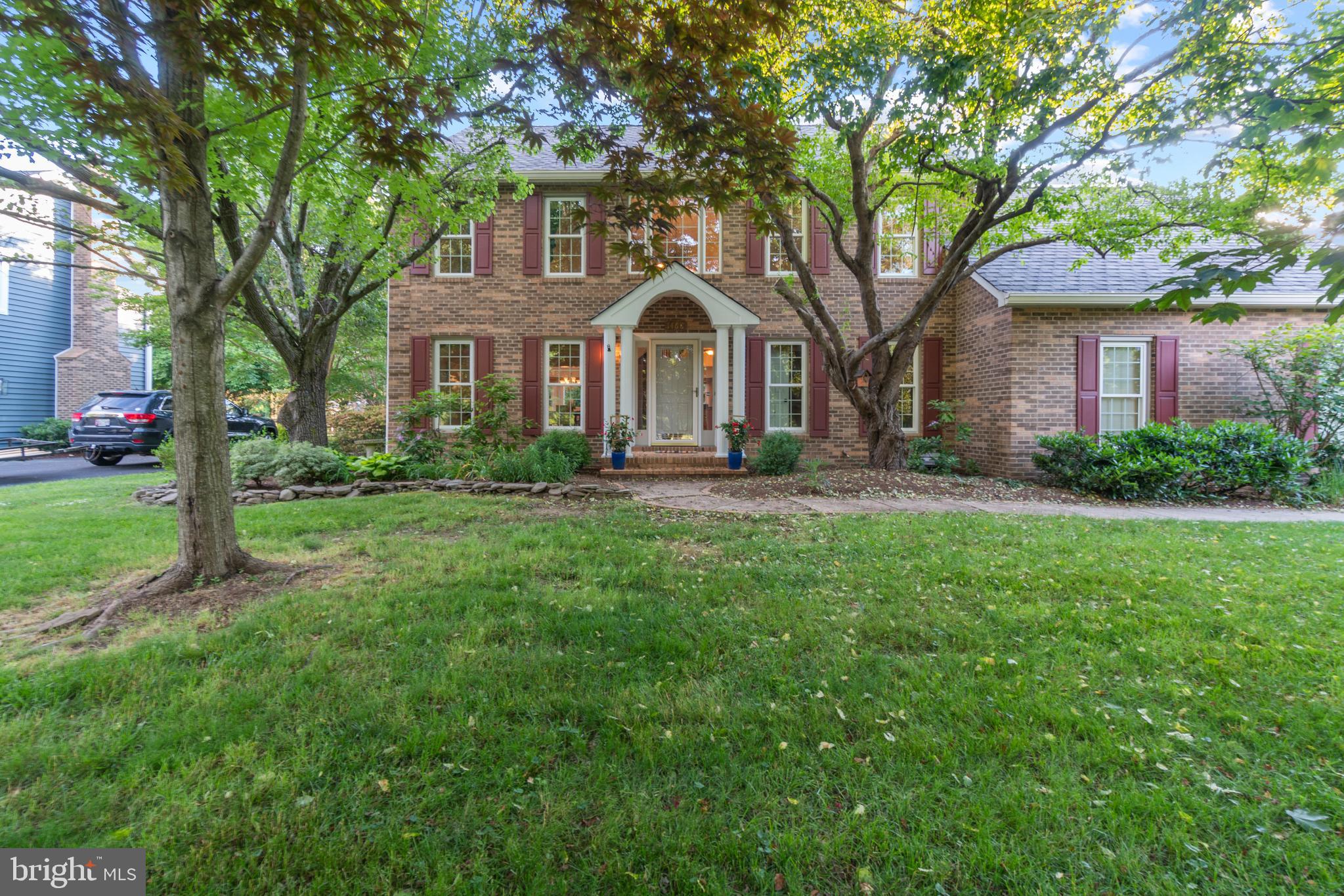 PLEASANT PLAINS - Residential