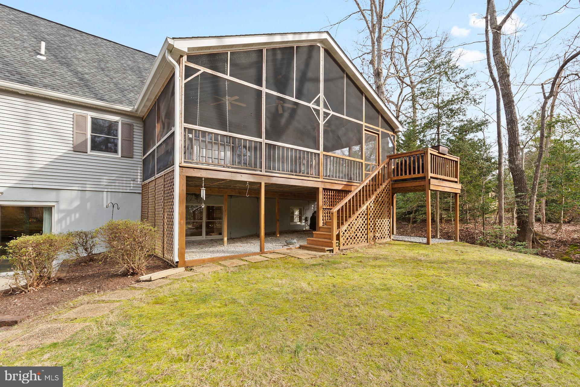 BRETON BAY ESTATES - Residential