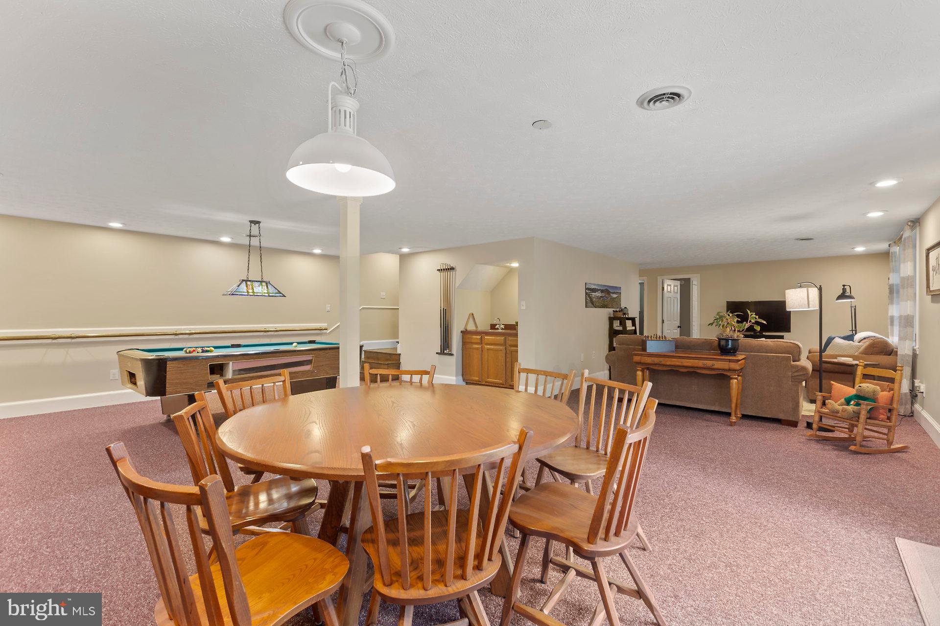 BRETON BAY ESTATES - Residential