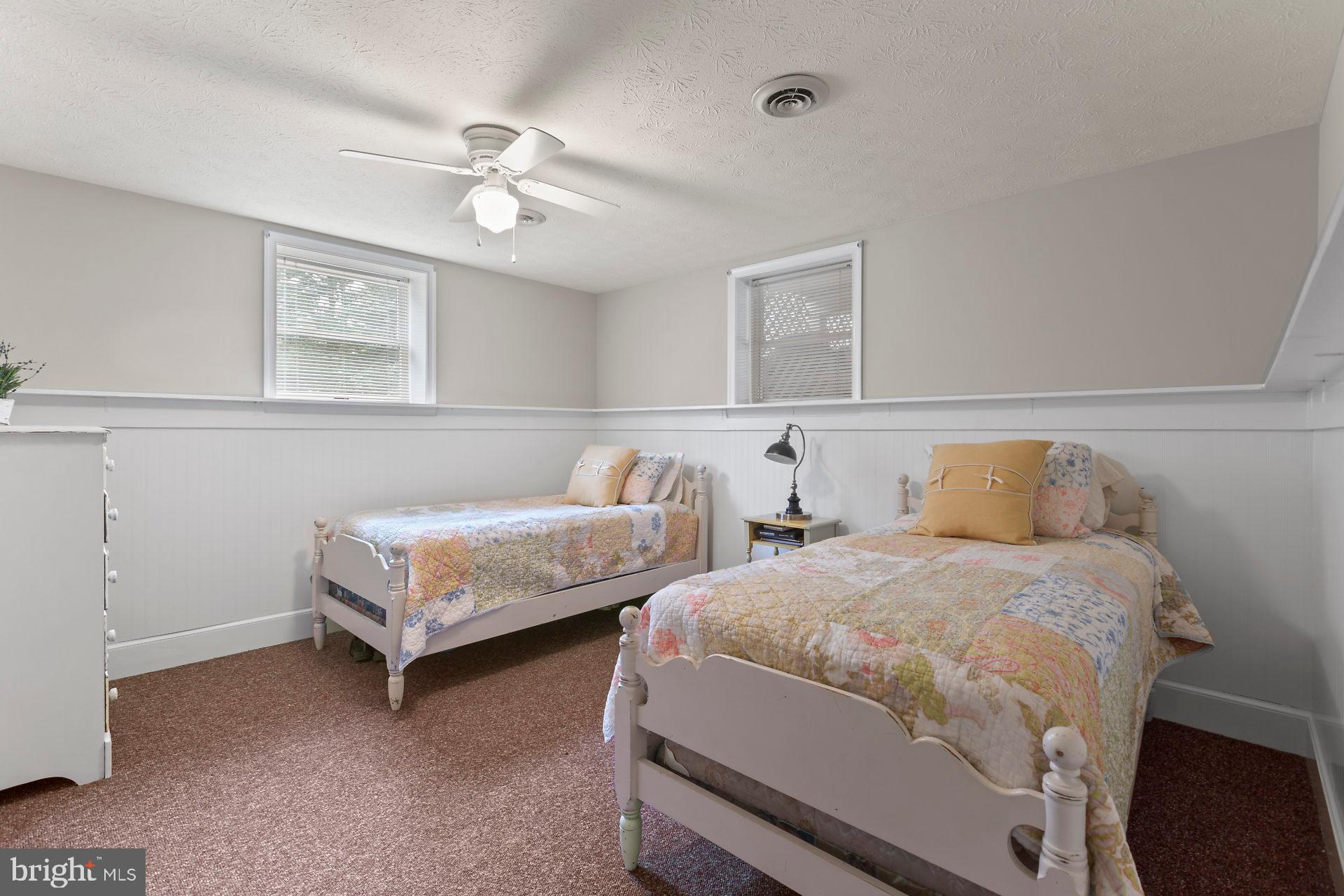 BRETON BAY ESTATES - Residential