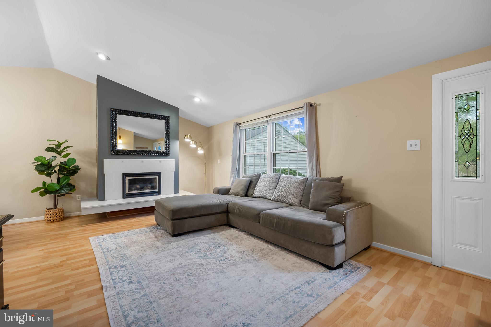 6393 WINDHARP WAY