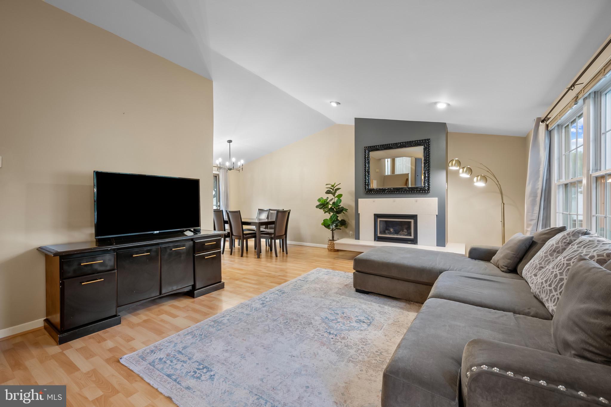 6393 WINDHARP WAY
