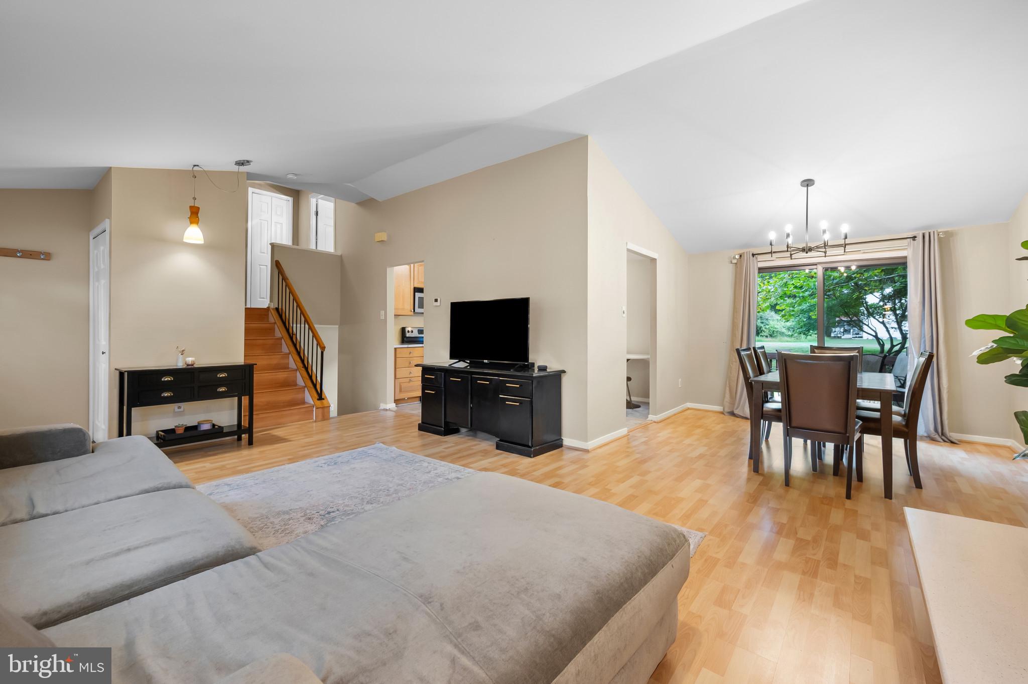 6393 WINDHARP WAY