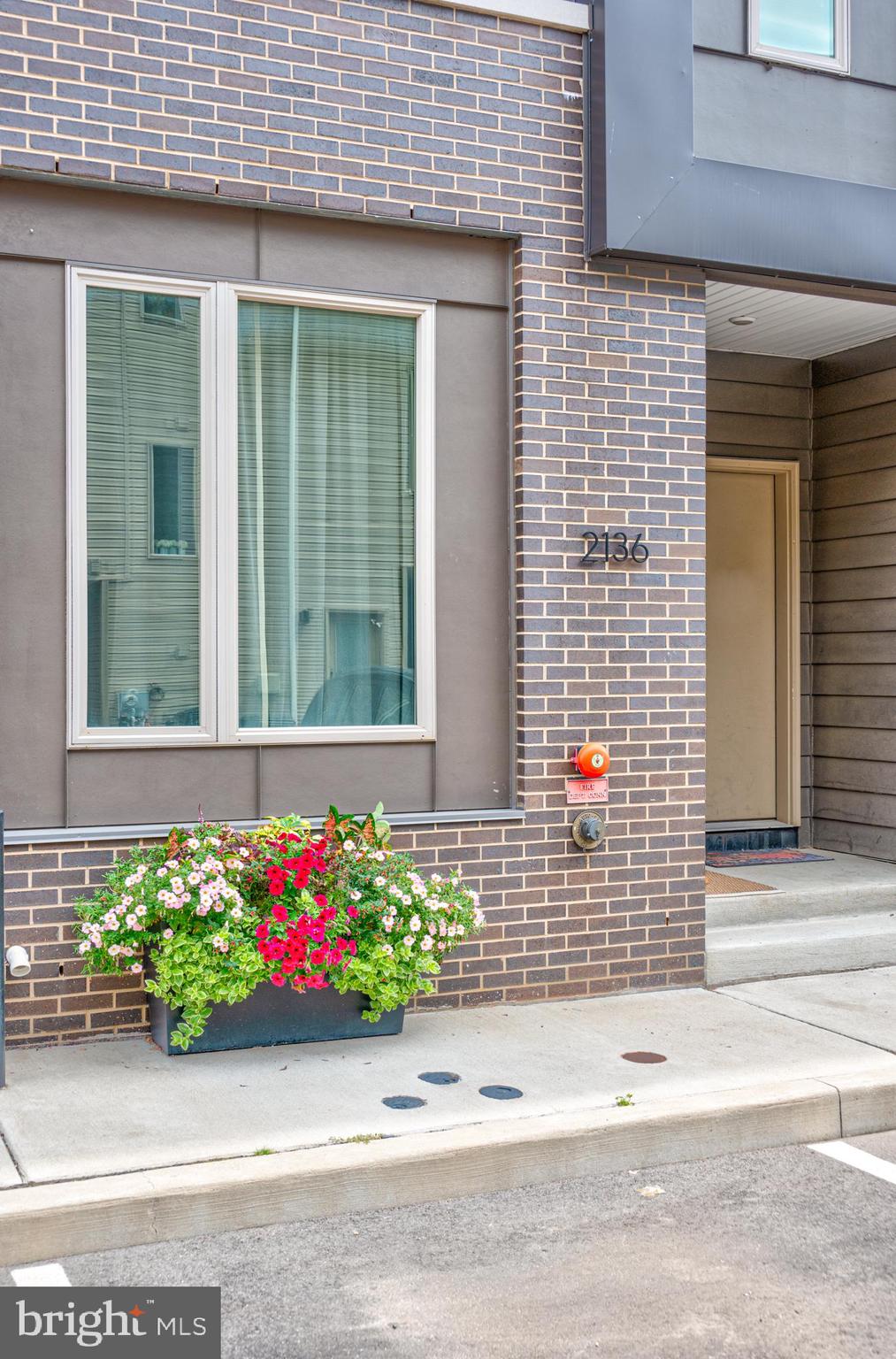 EAST KENSINGTON - Residential Lease