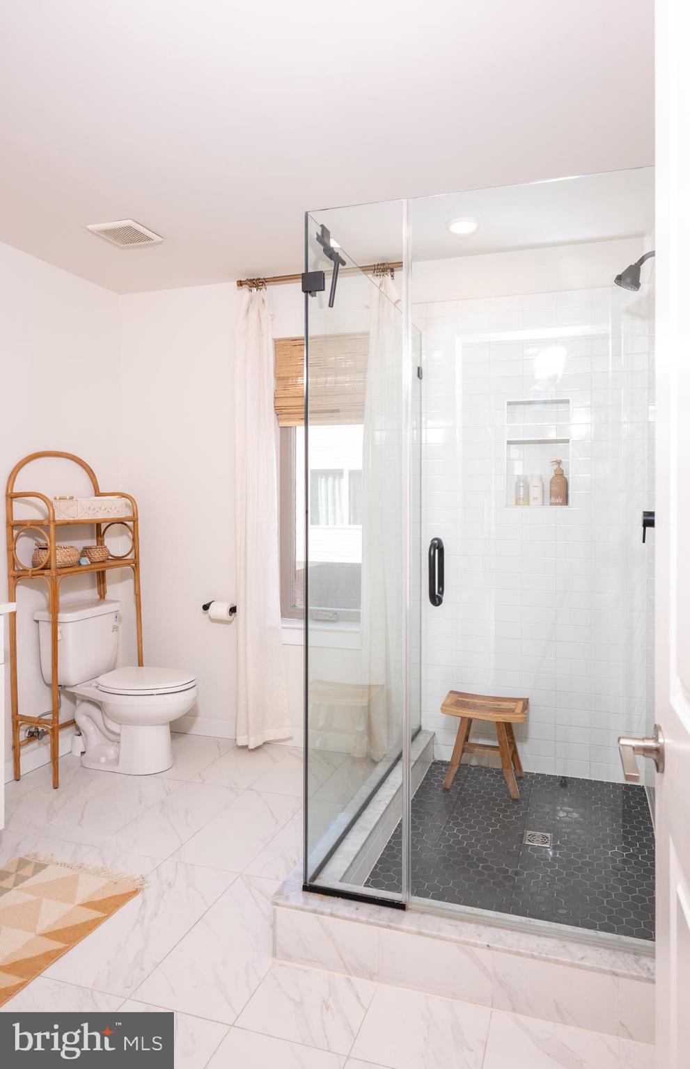 EAST KENSINGTON - Residential Lease