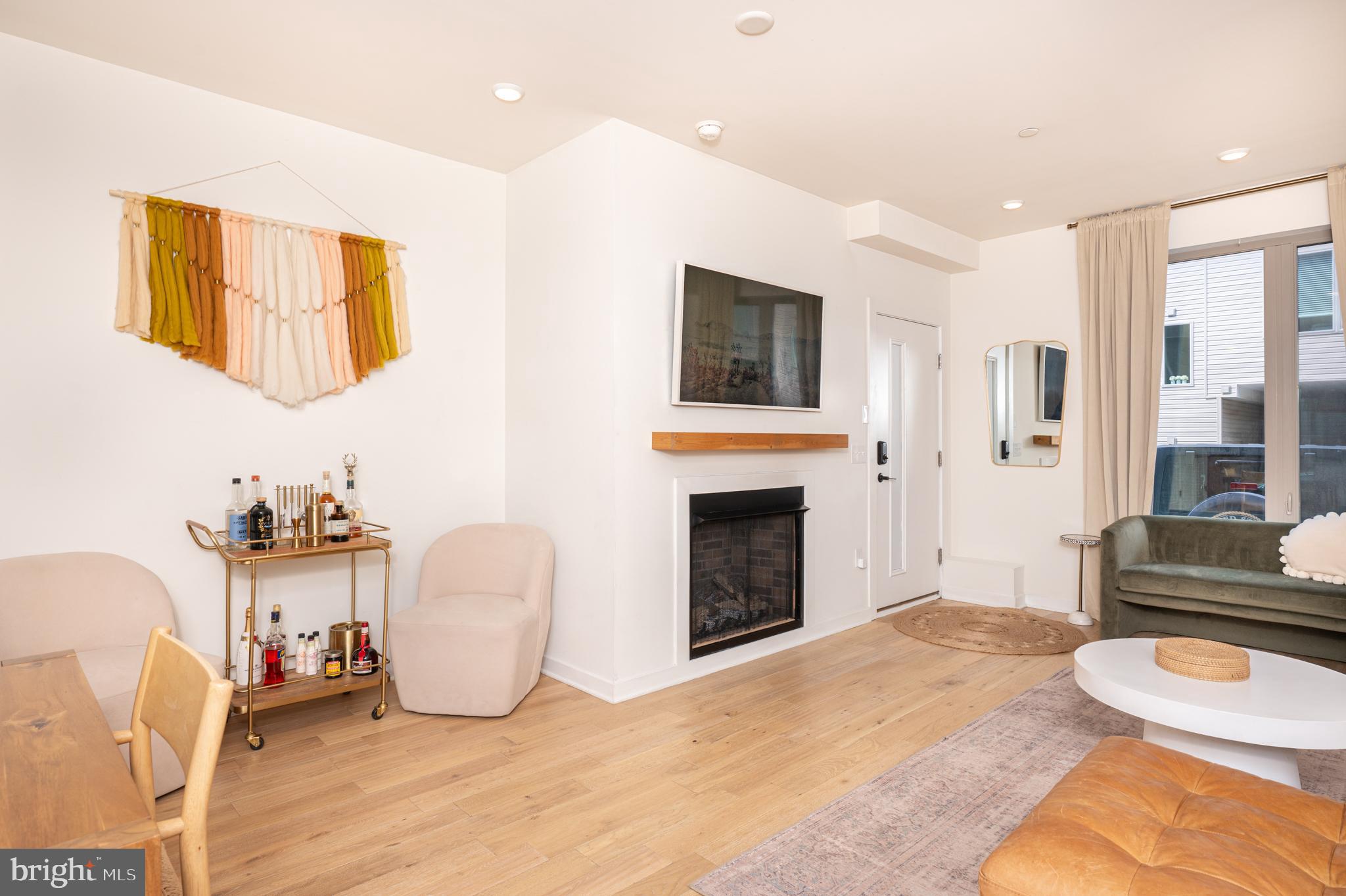 EAST KENSINGTON - Residential Lease