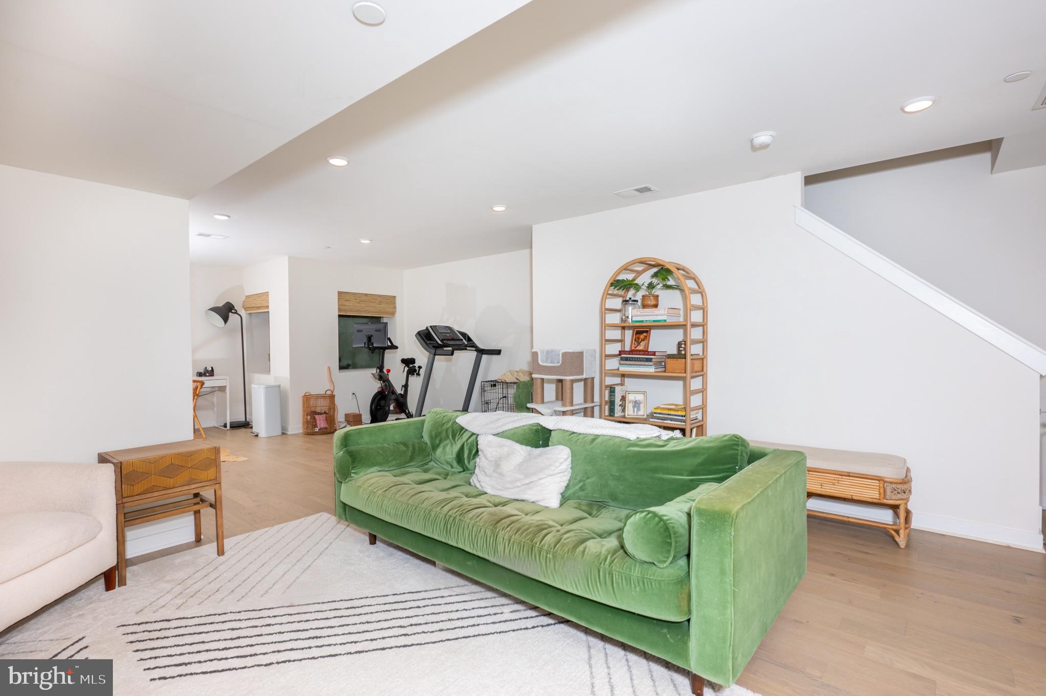 EAST KENSINGTON - Residential Lease