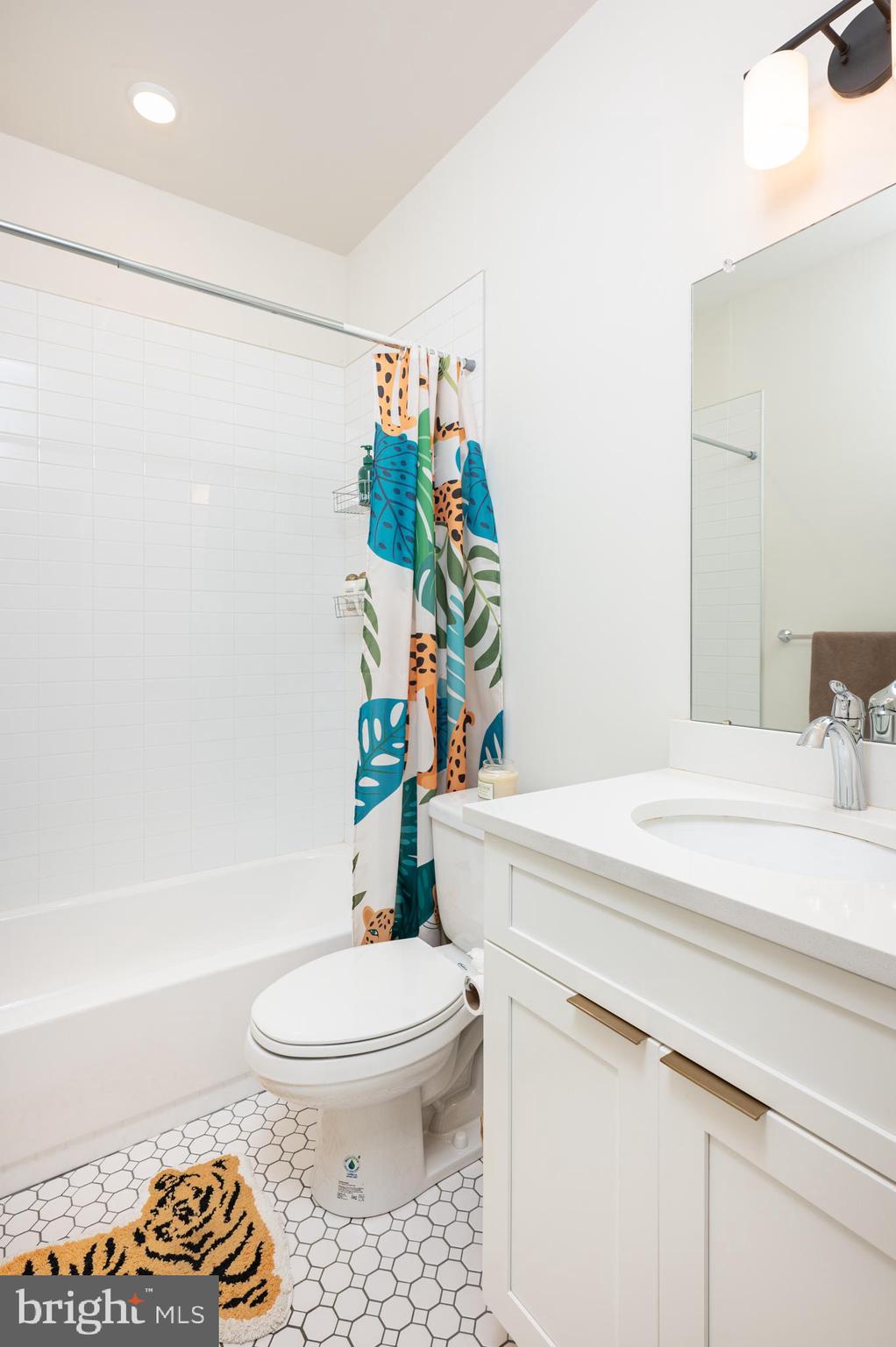 EAST KENSINGTON - Residential Lease