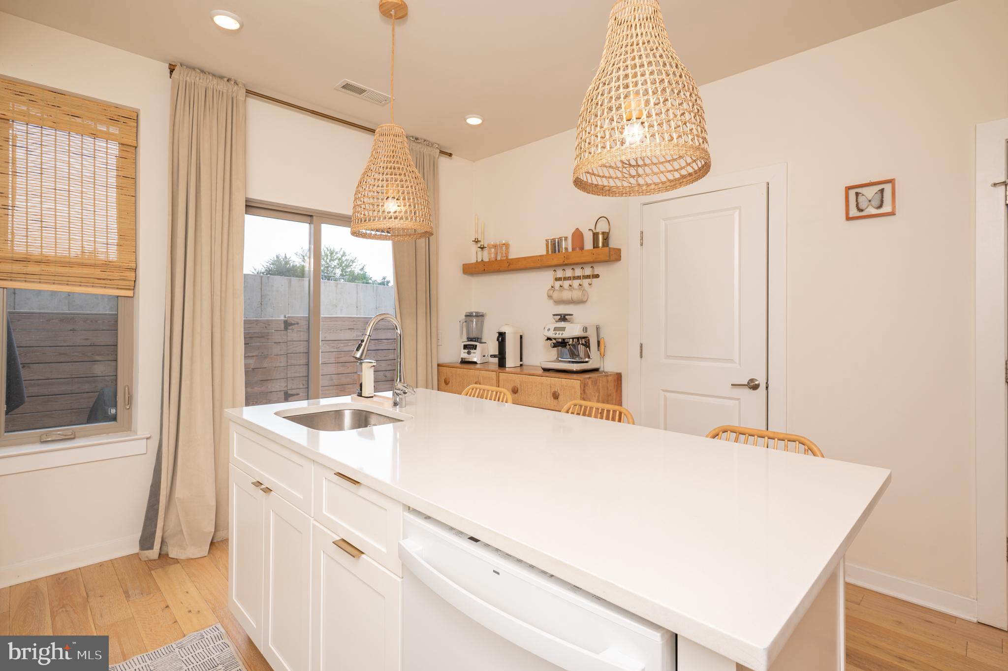 EAST KENSINGTON - Residential Lease