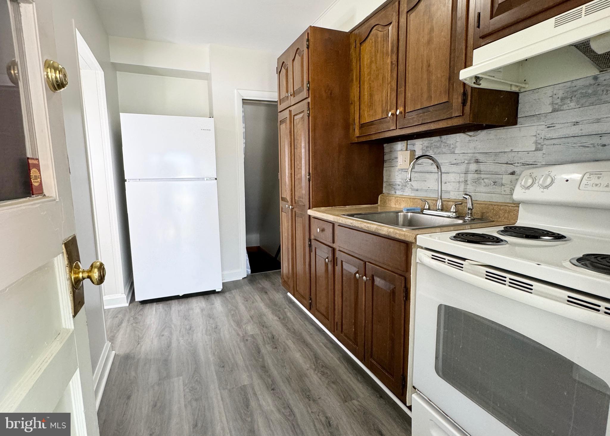 MIDDLESEX - Residential Lease