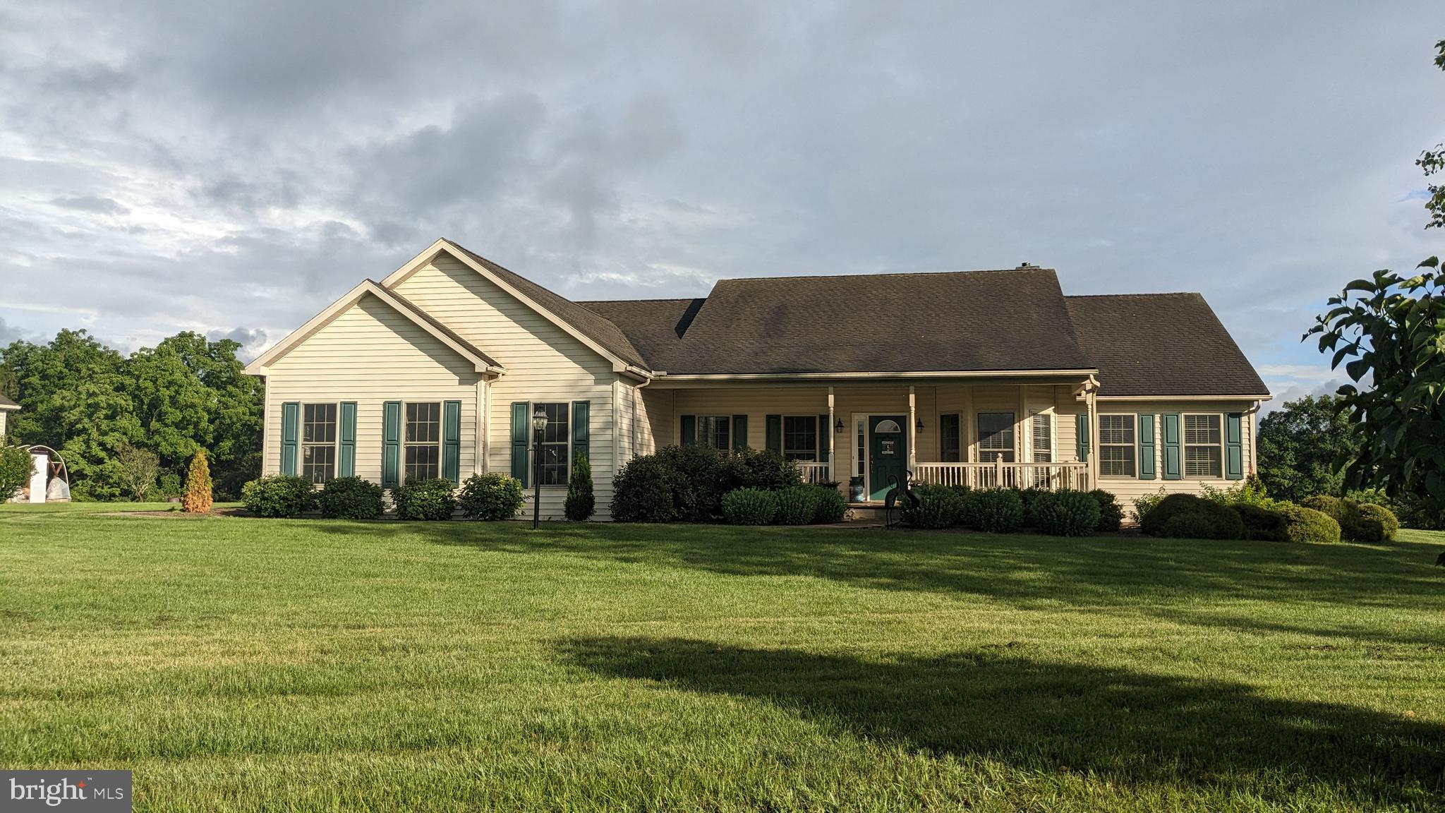 NEFF COUNTRY ESTATES - Residential