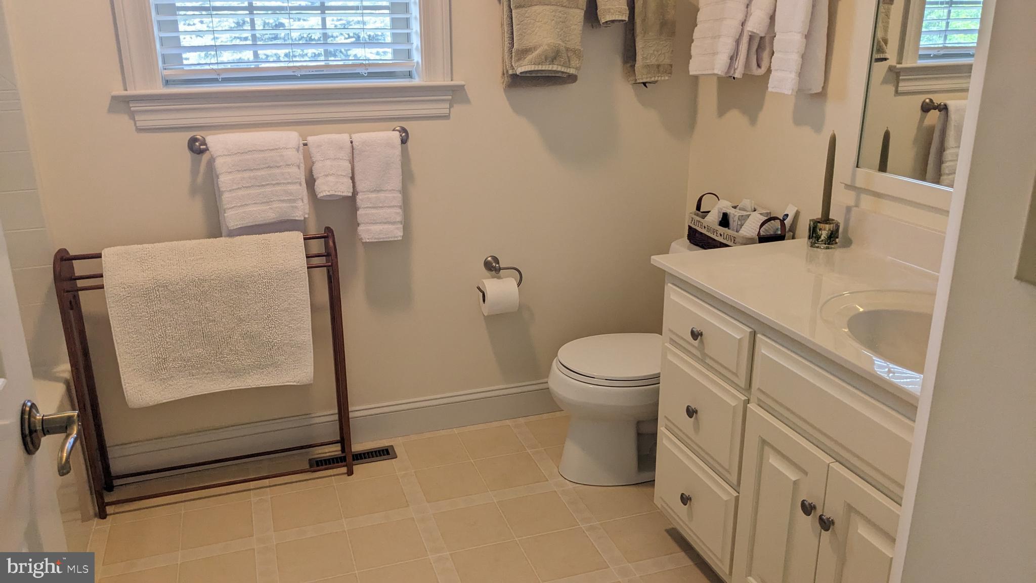 NEFF COUNTRY ESTATES - Residential