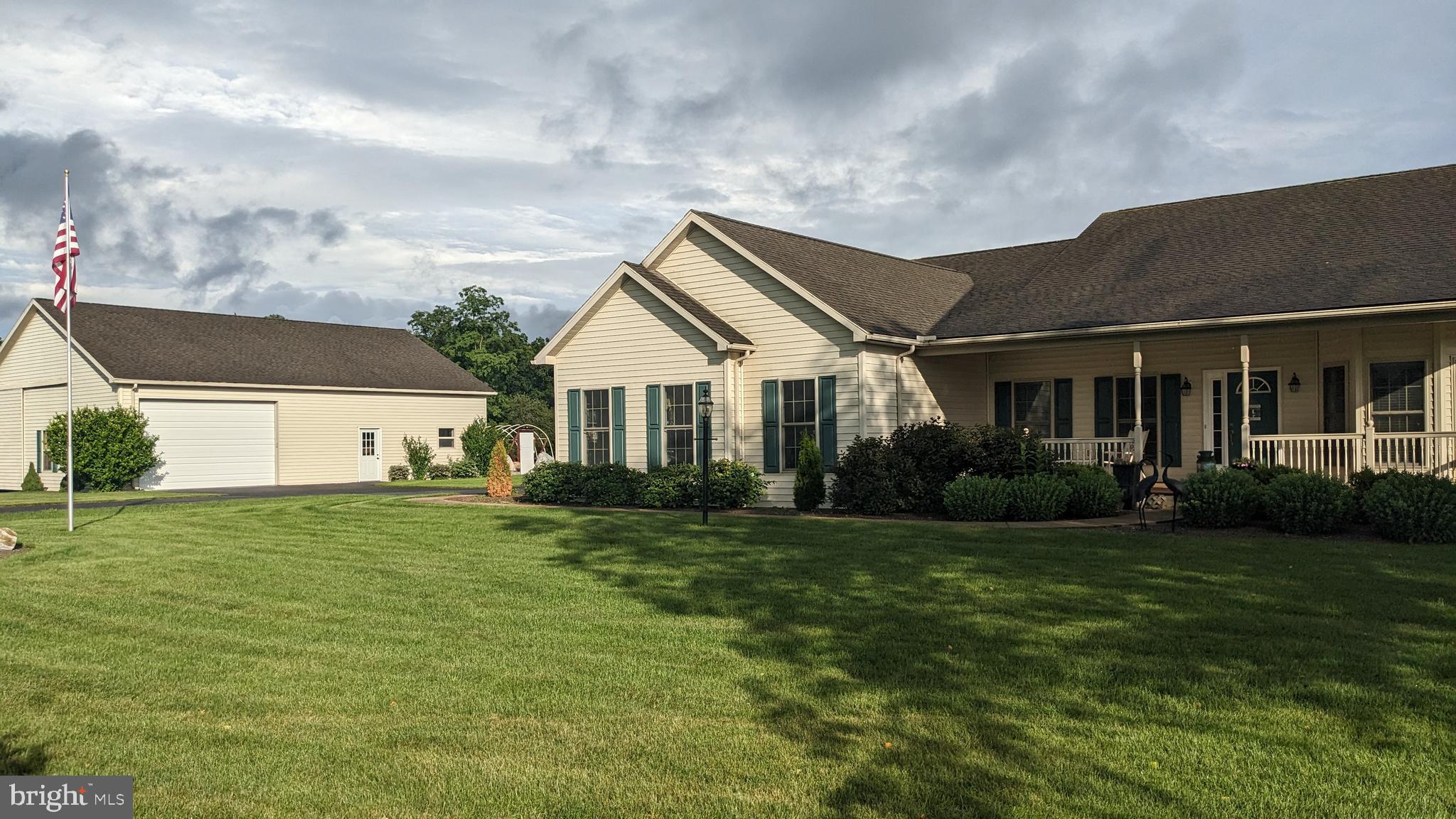 NEFF COUNTRY ESTATES - Residential