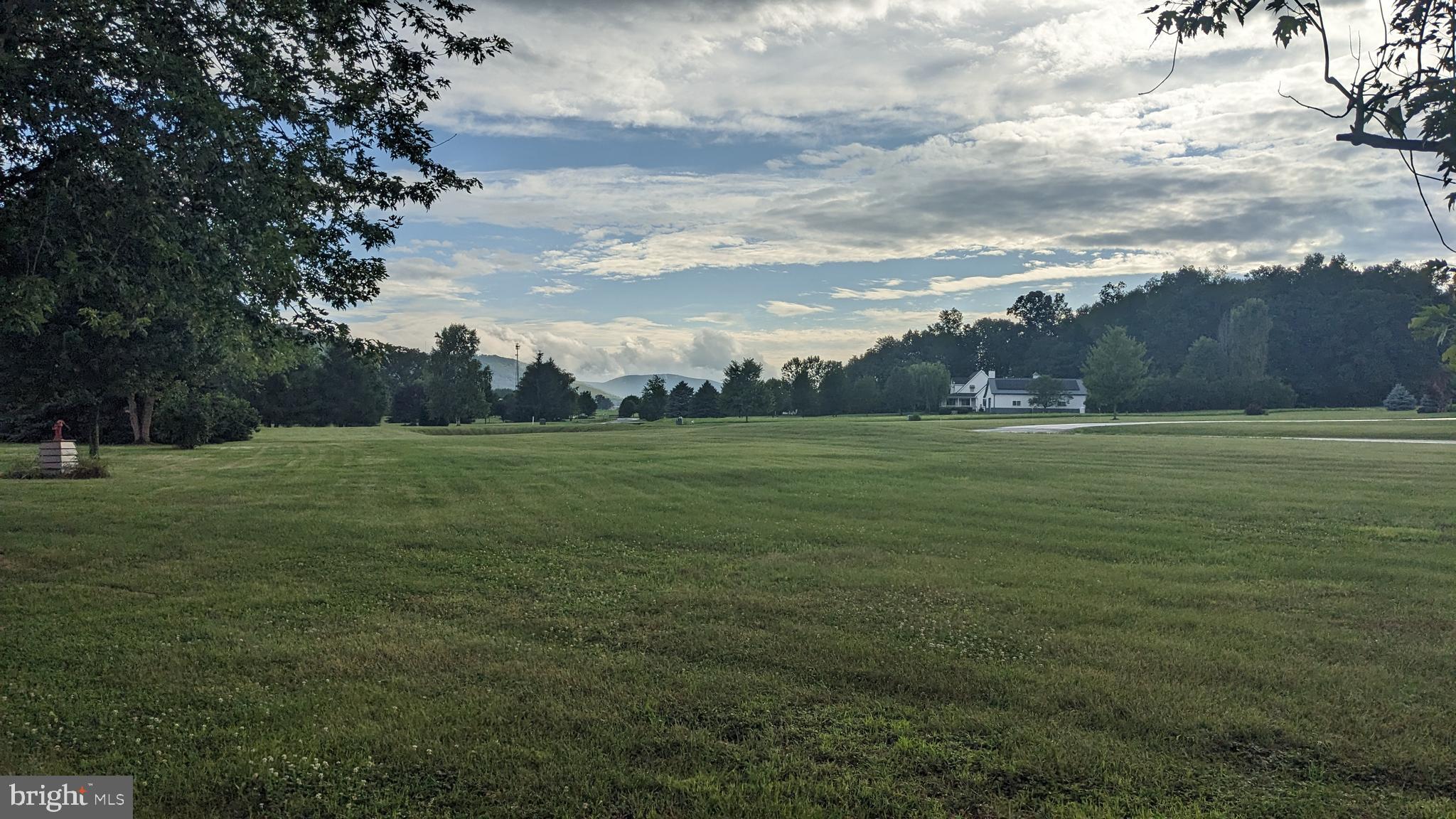 NEFF COUNTRY ESTATES - Residential