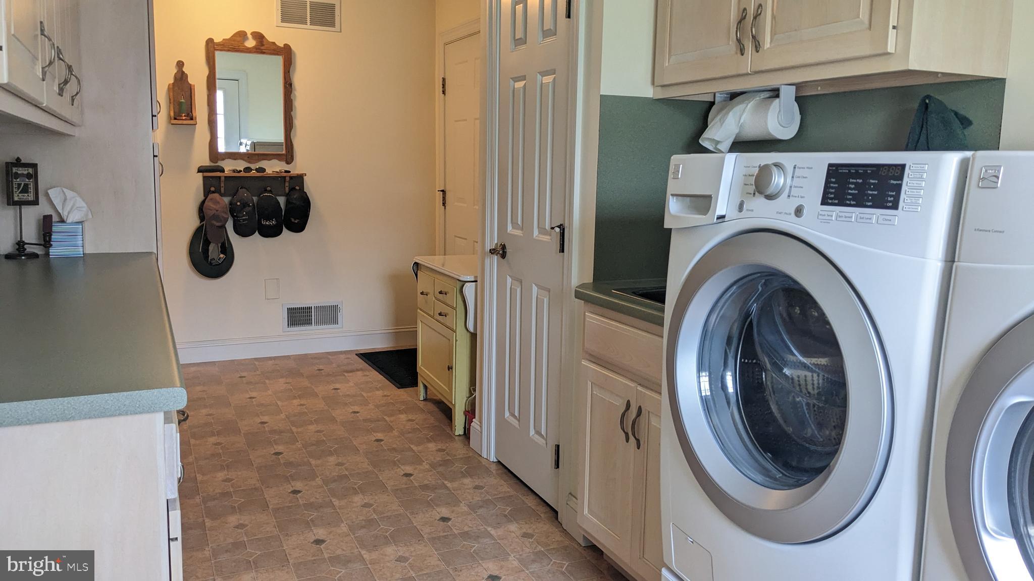 NEFF COUNTRY ESTATES - Residential