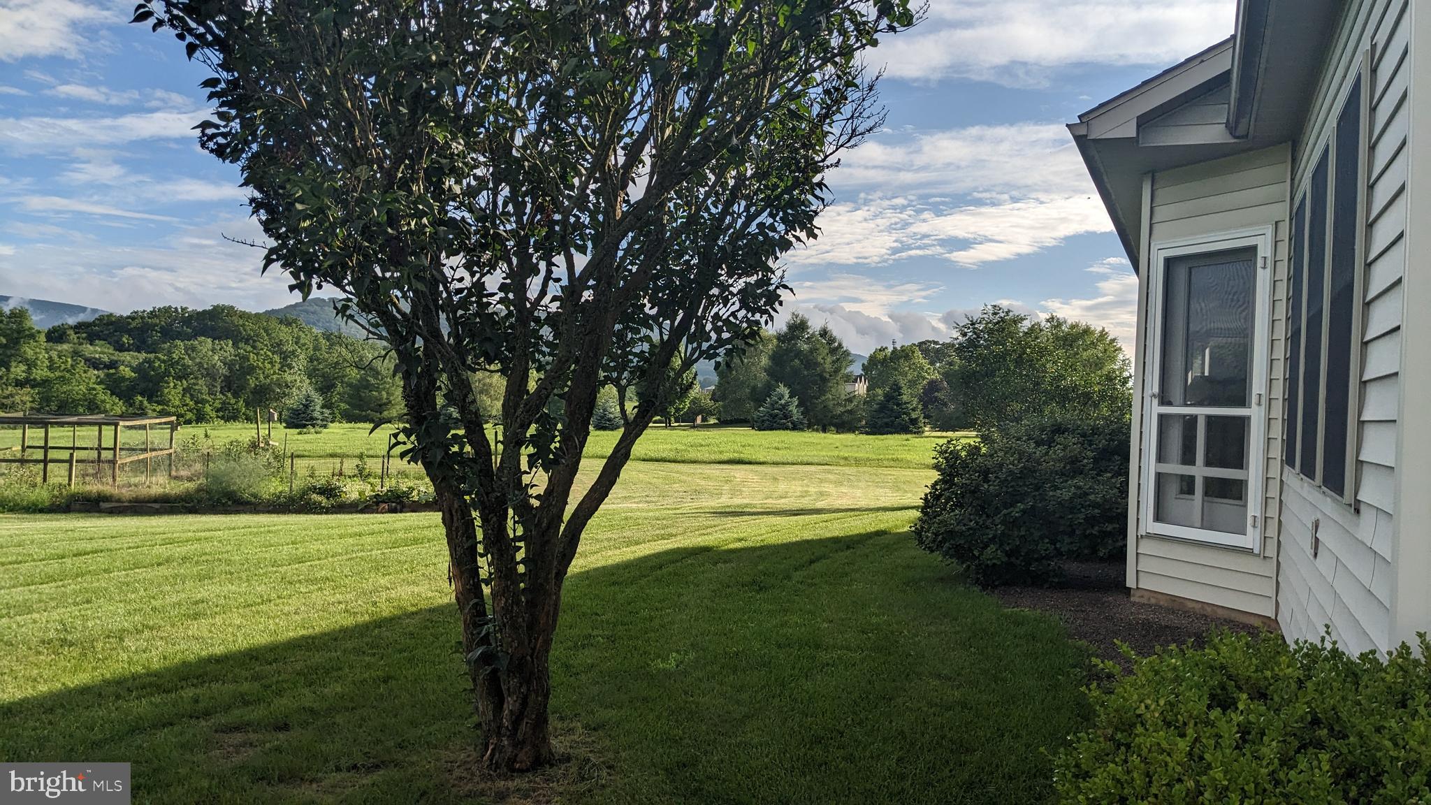 NEFF COUNTRY ESTATES - Residential