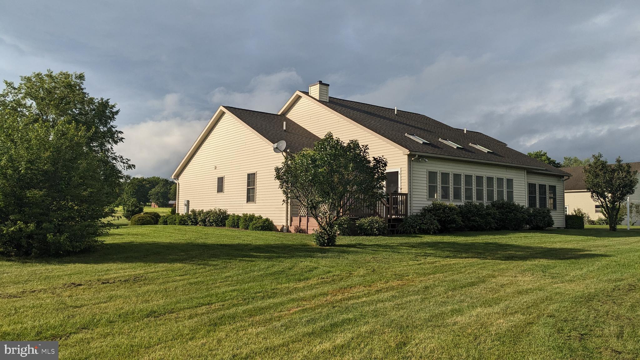 NEFF COUNTRY ESTATES - Residential