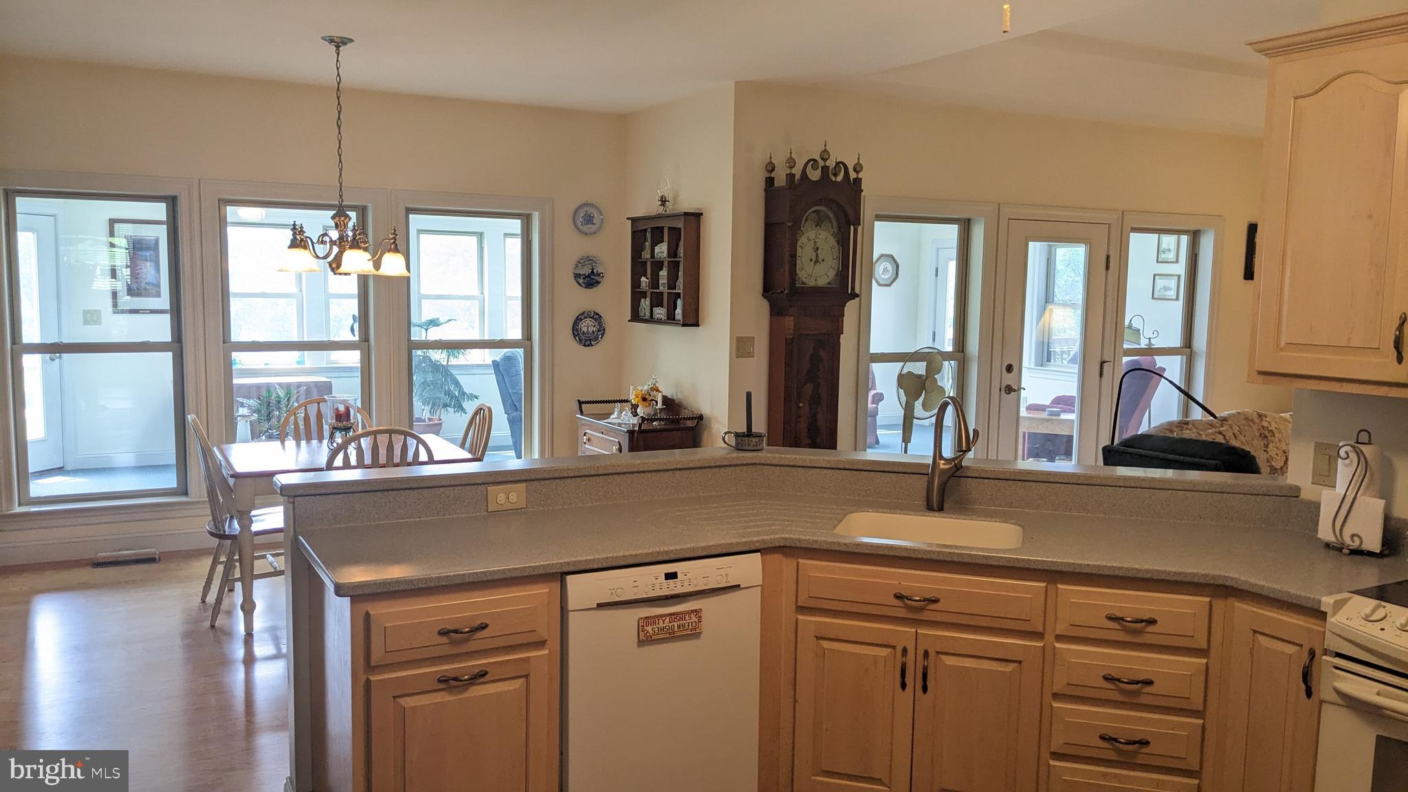 NEFF COUNTRY ESTATES - Residential