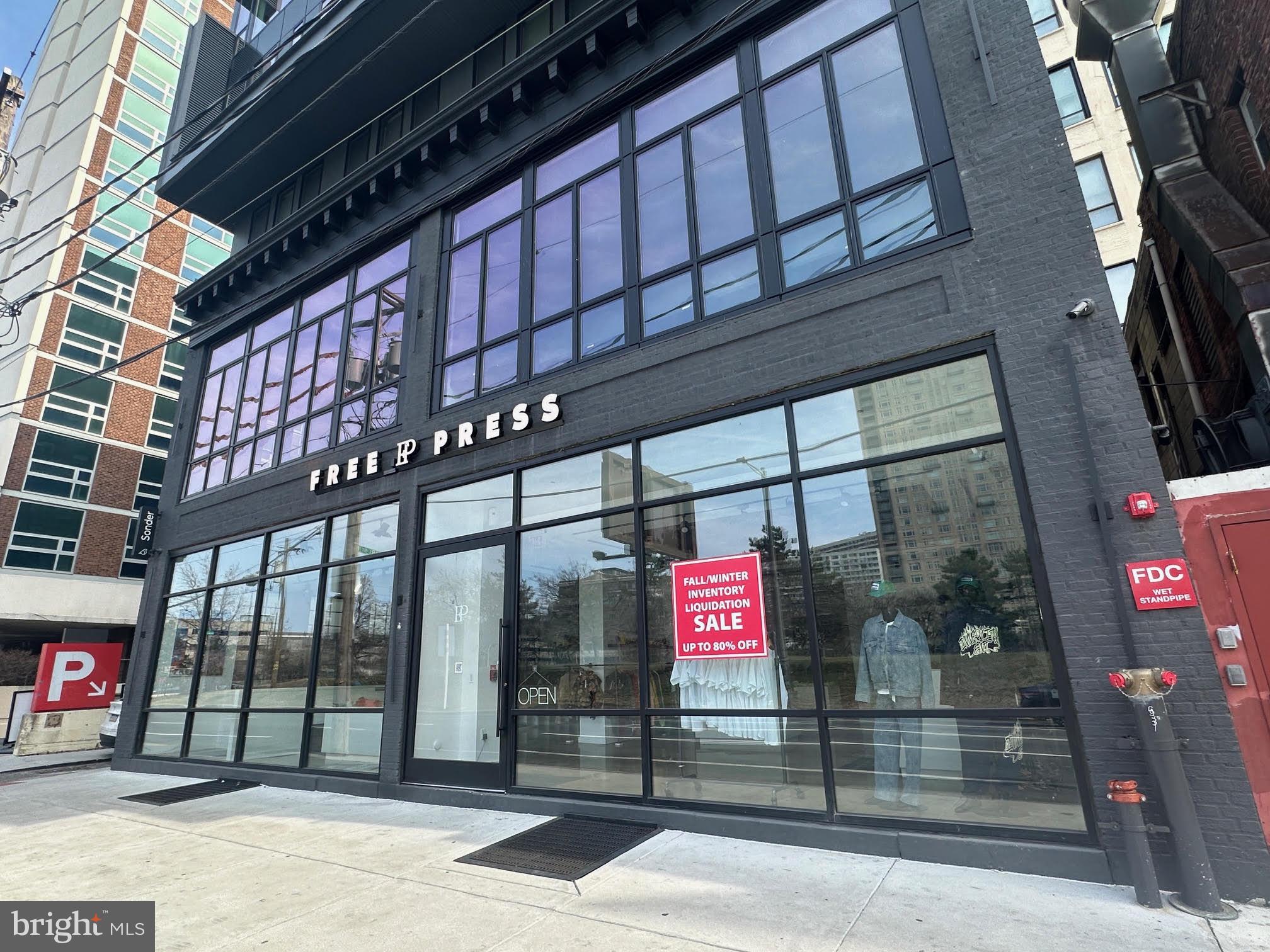 CENTER CITY - Commercial Lease
