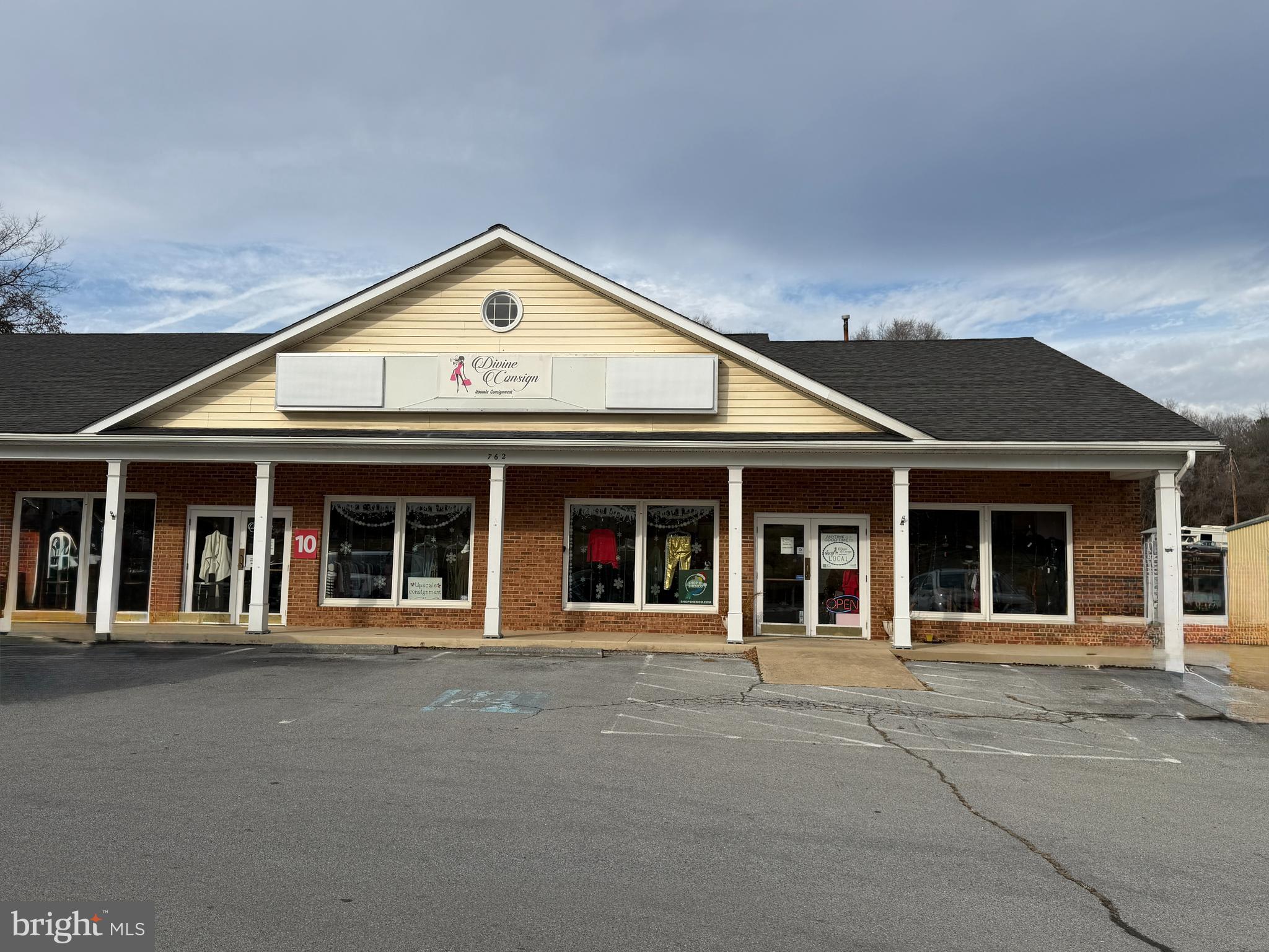 762 S MAIN STREET 766