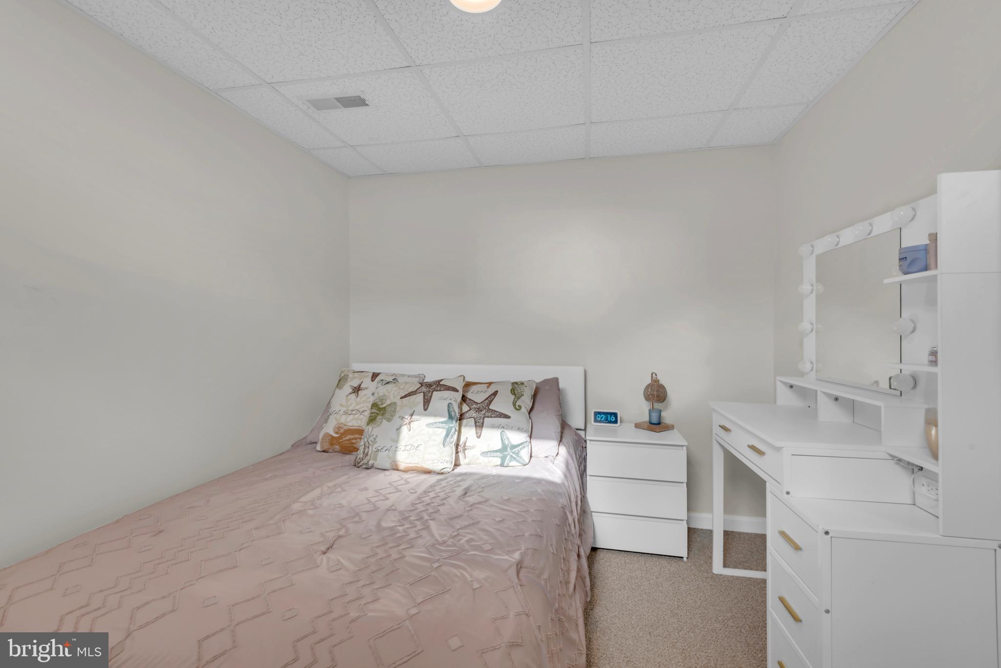 NORTH BROOK - Residential