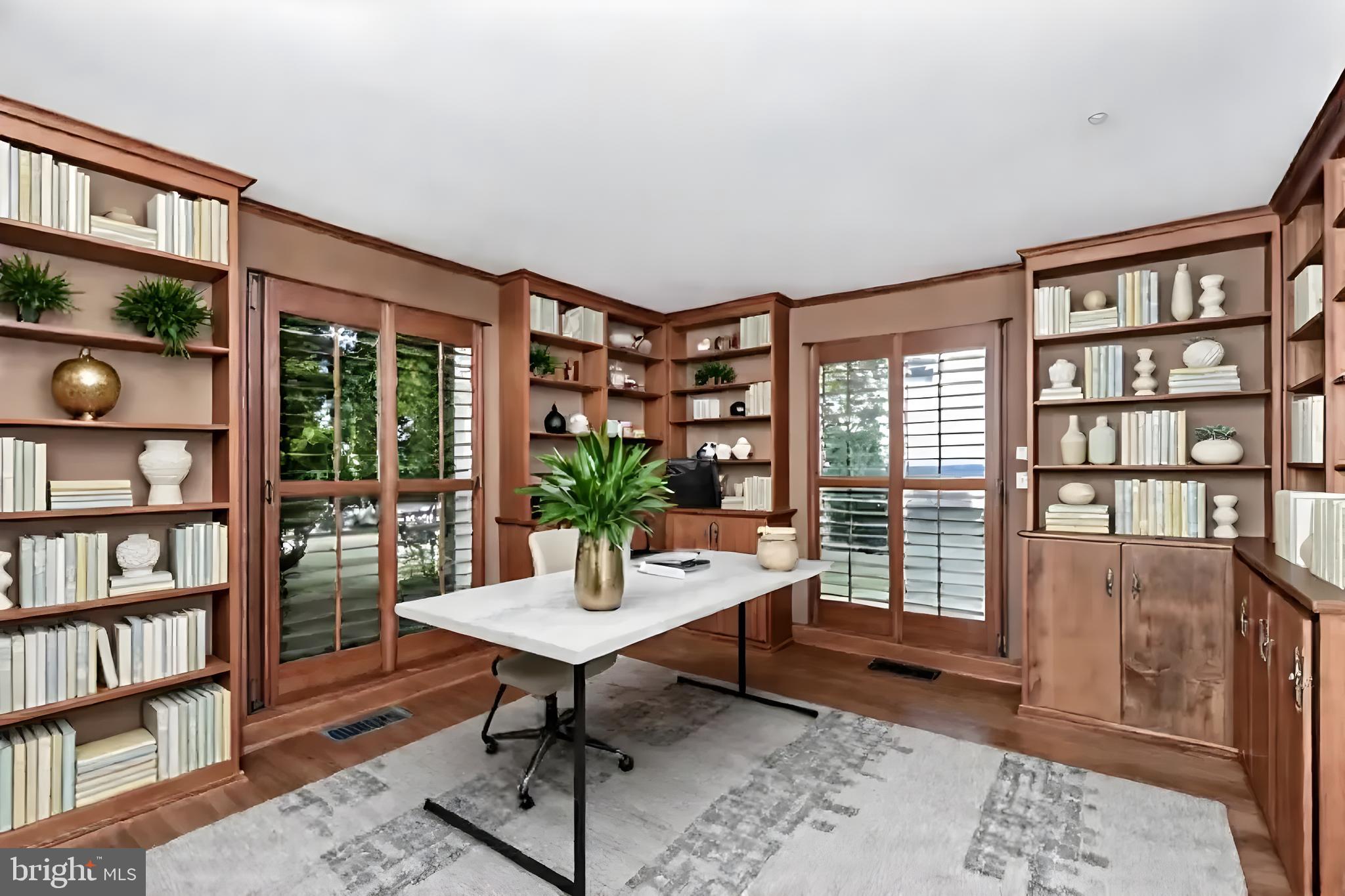 WINCHESTER PARK - Residential