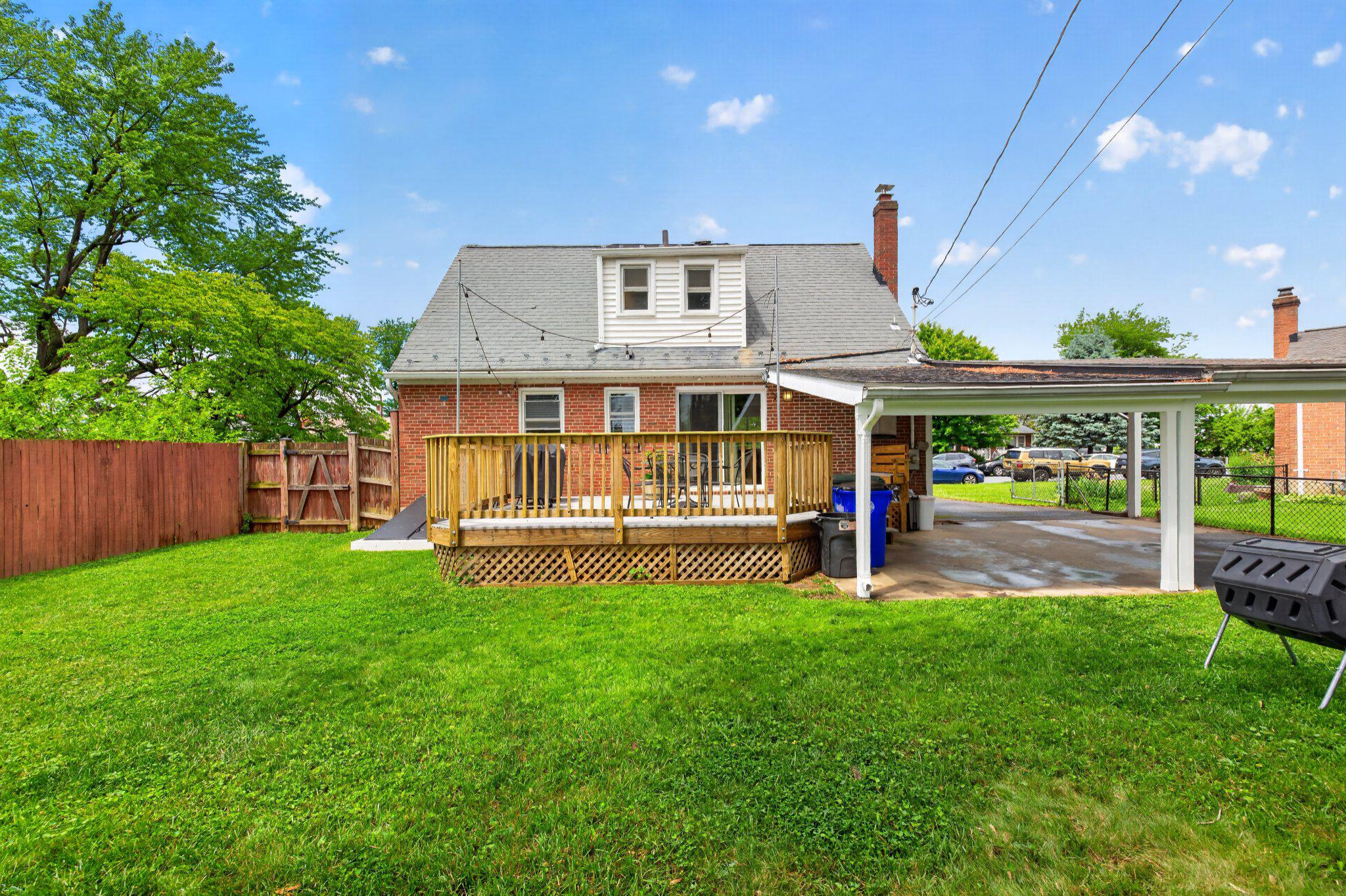 COLLEGE ESTATES - Residential