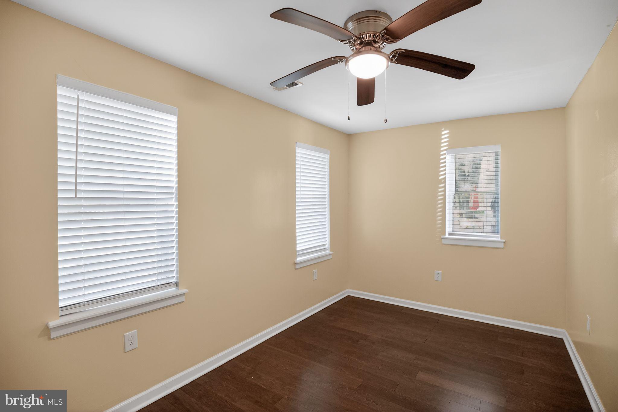 GLENSIDE - Residential