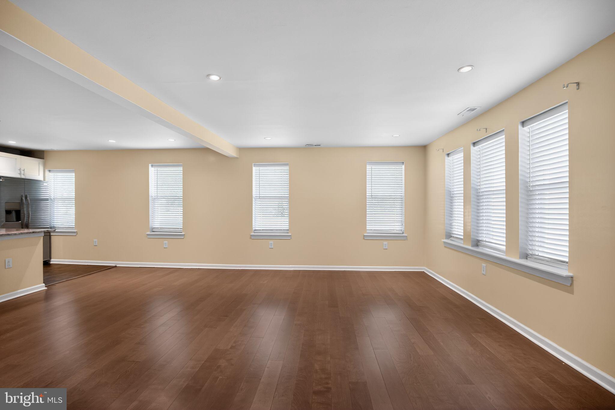 GLENSIDE - Residential