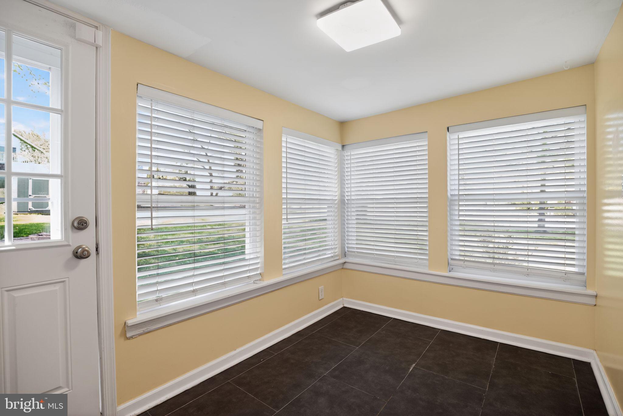 GLENSIDE - Residential