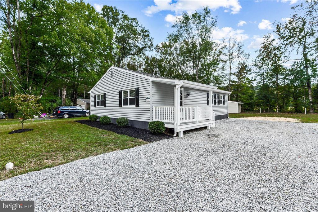 Photo of 218 Circle Lane, COLONIAL BEACH, VA 22443 (MLS # VAWE2009832)