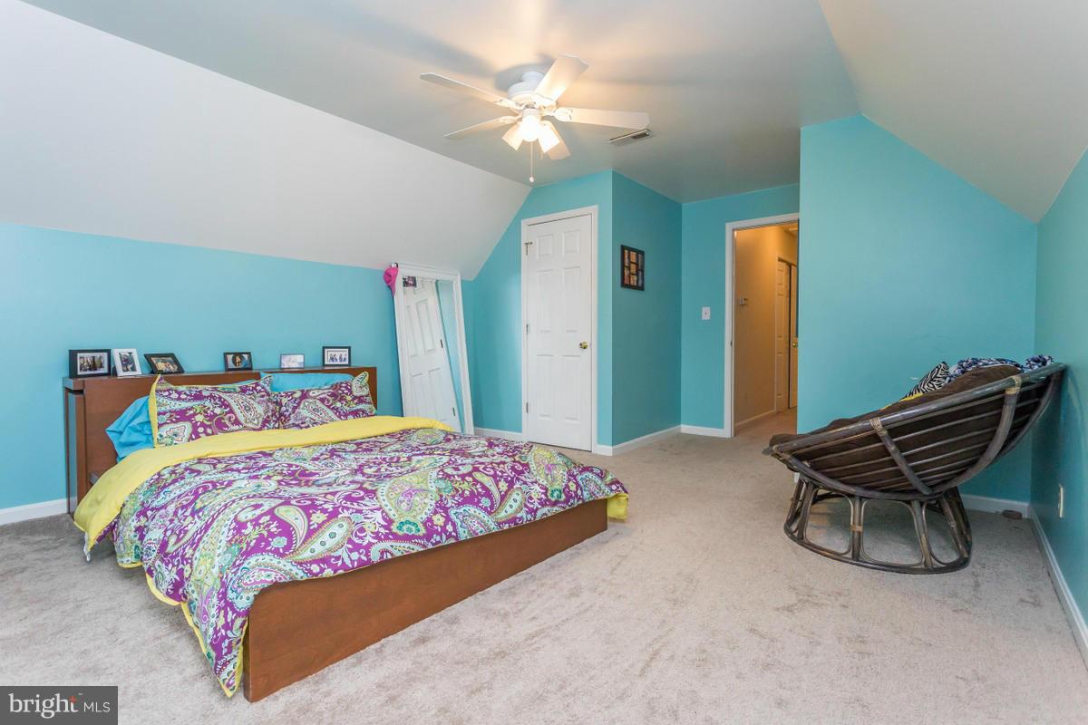 SALEM COURTS - Residential