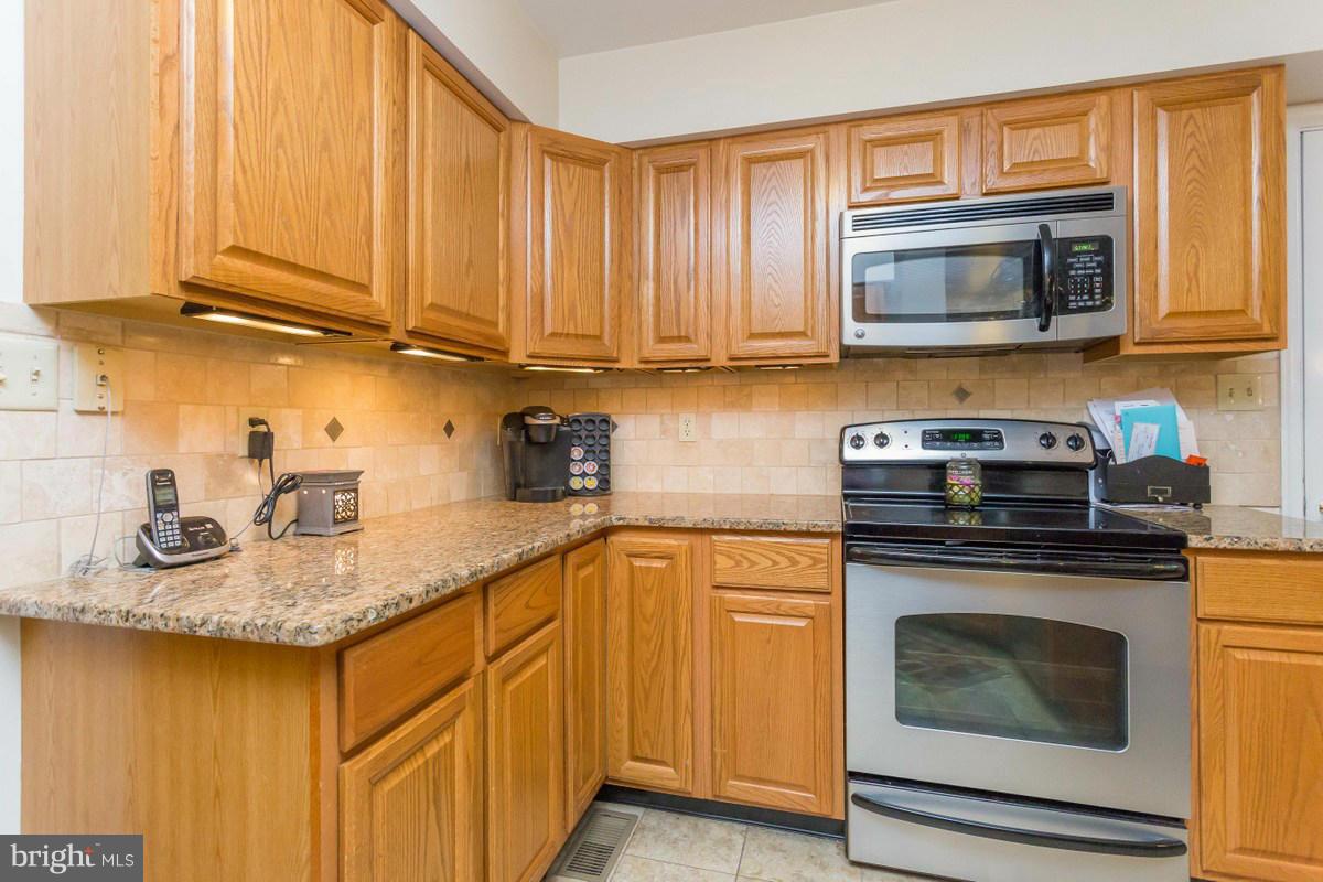 SALEM COURTS - Residential