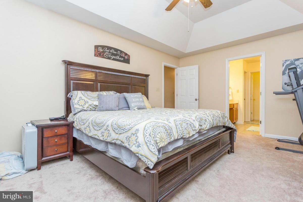 SALEM COURTS - Residential