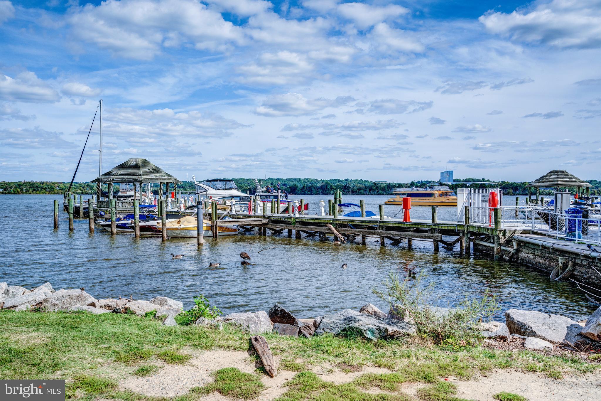 BRANDT TOWNHOUSE - Residential