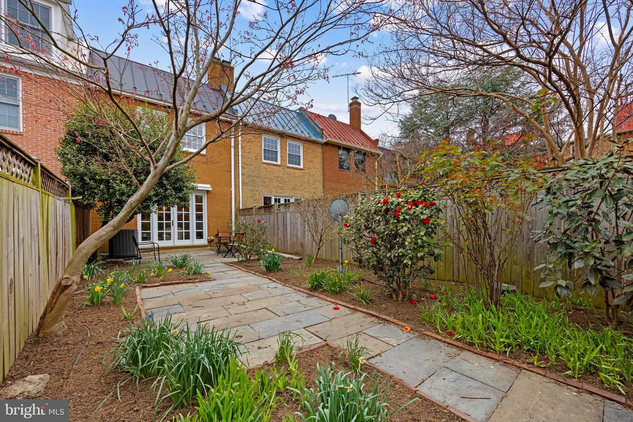 BRANDT TOWNHOUSE - Residential