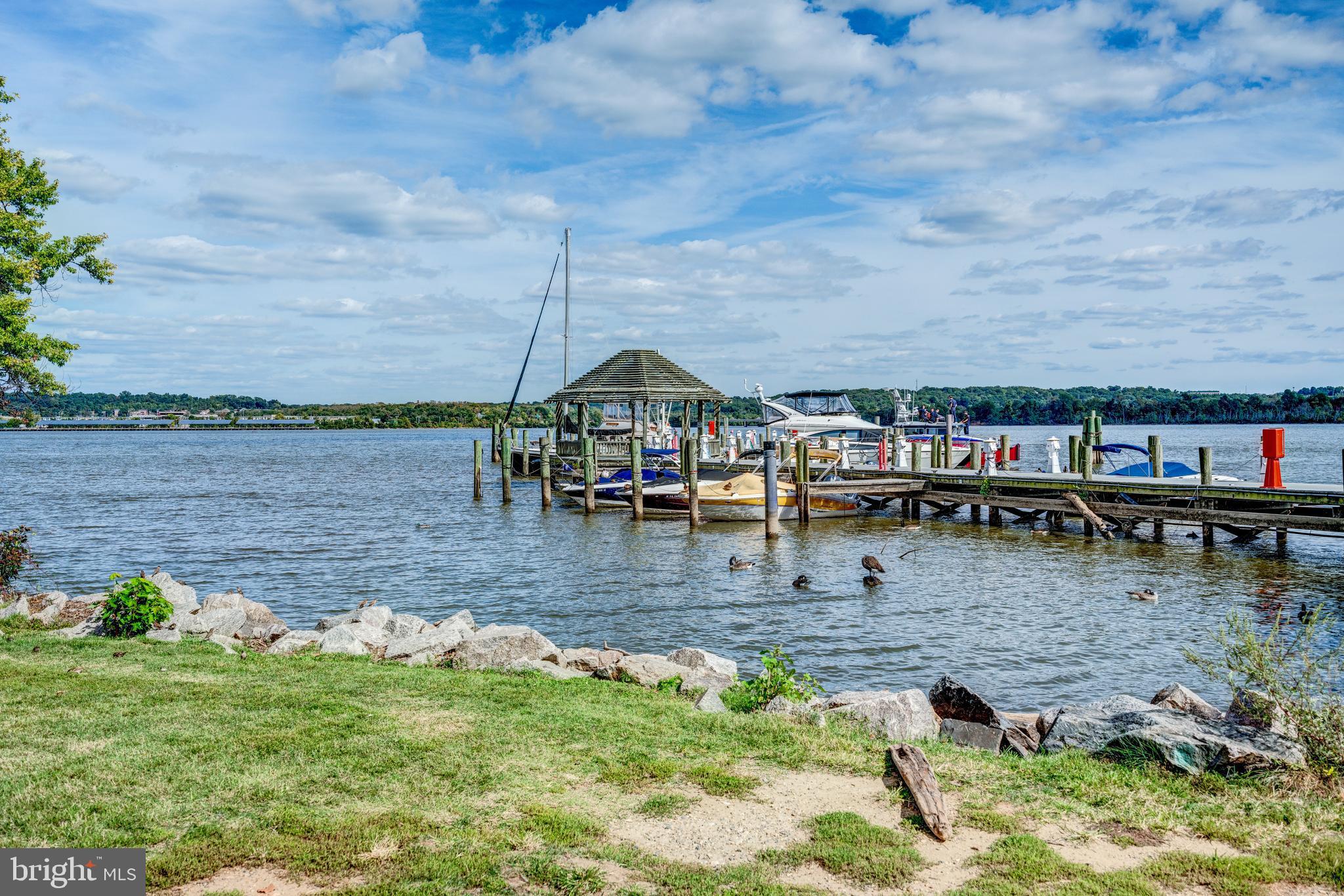 BRANDT TOWNHOUSE - Residential