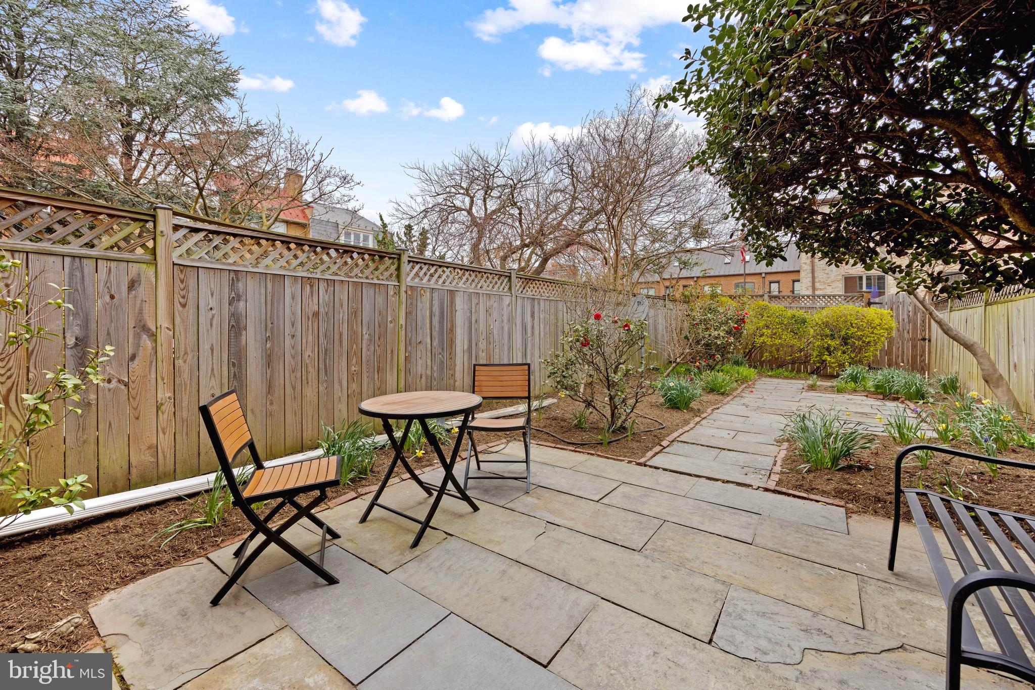 BRANDT TOWNHOUSE - Residential