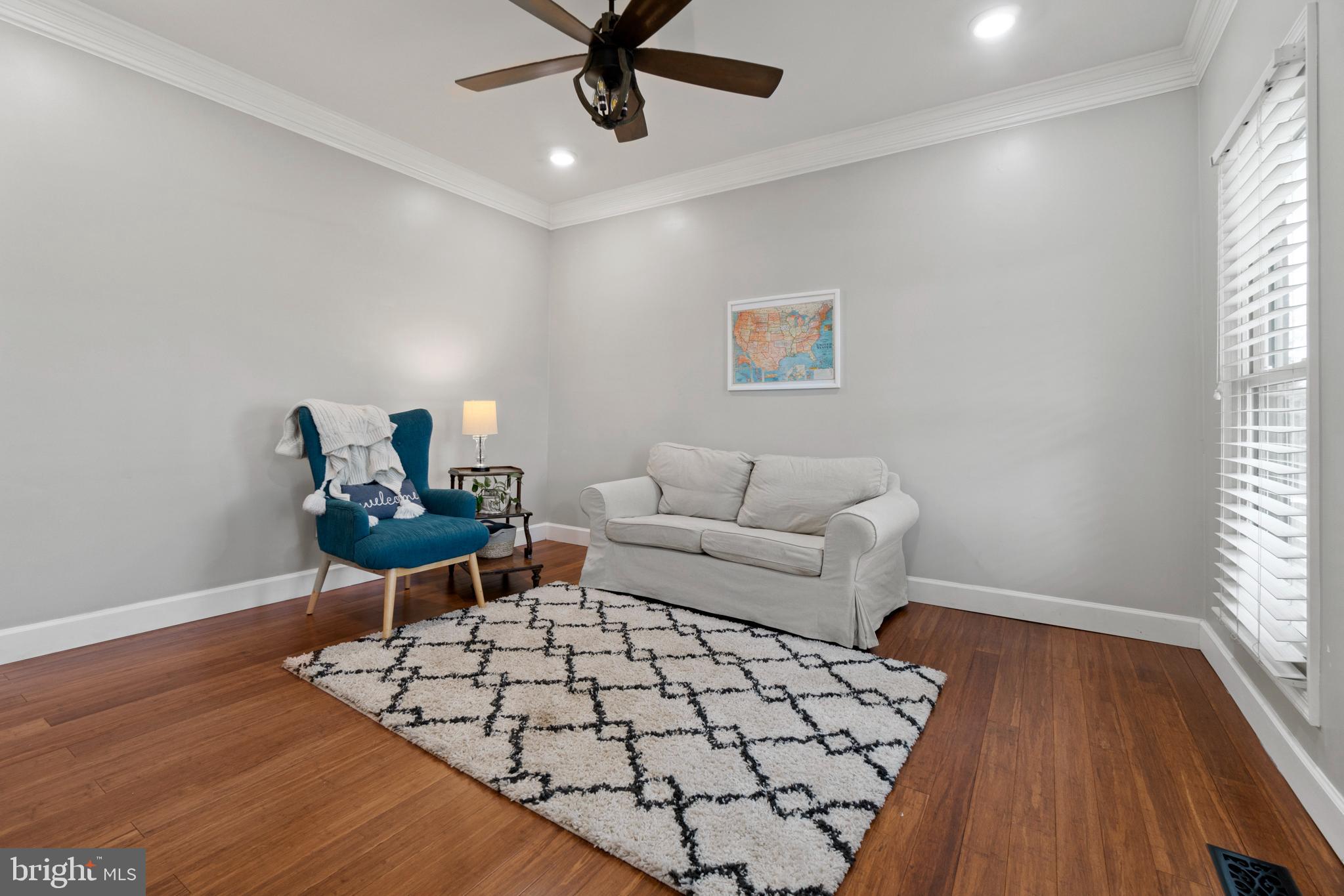 CROWN MANOR - Residential