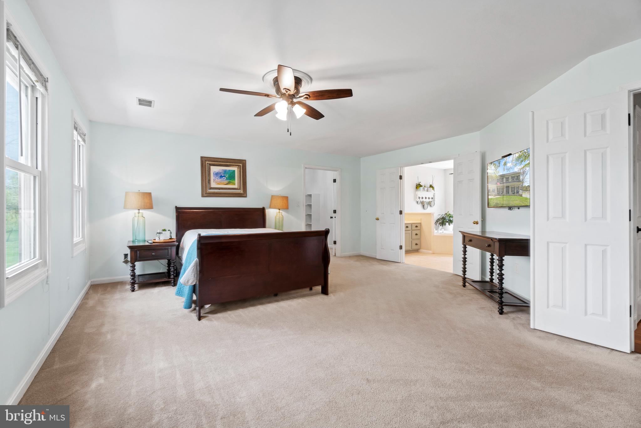 CROWN MANOR - Residential