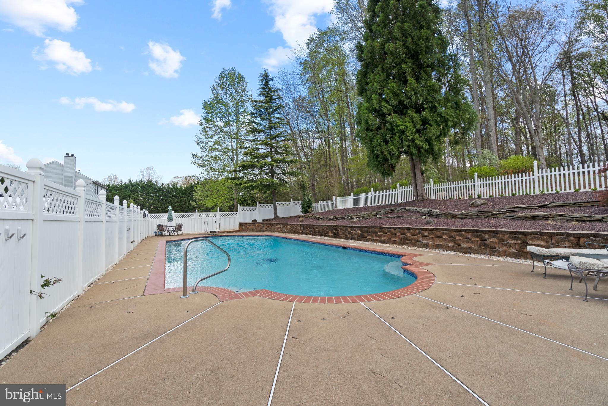 CROWN MANOR - Residential