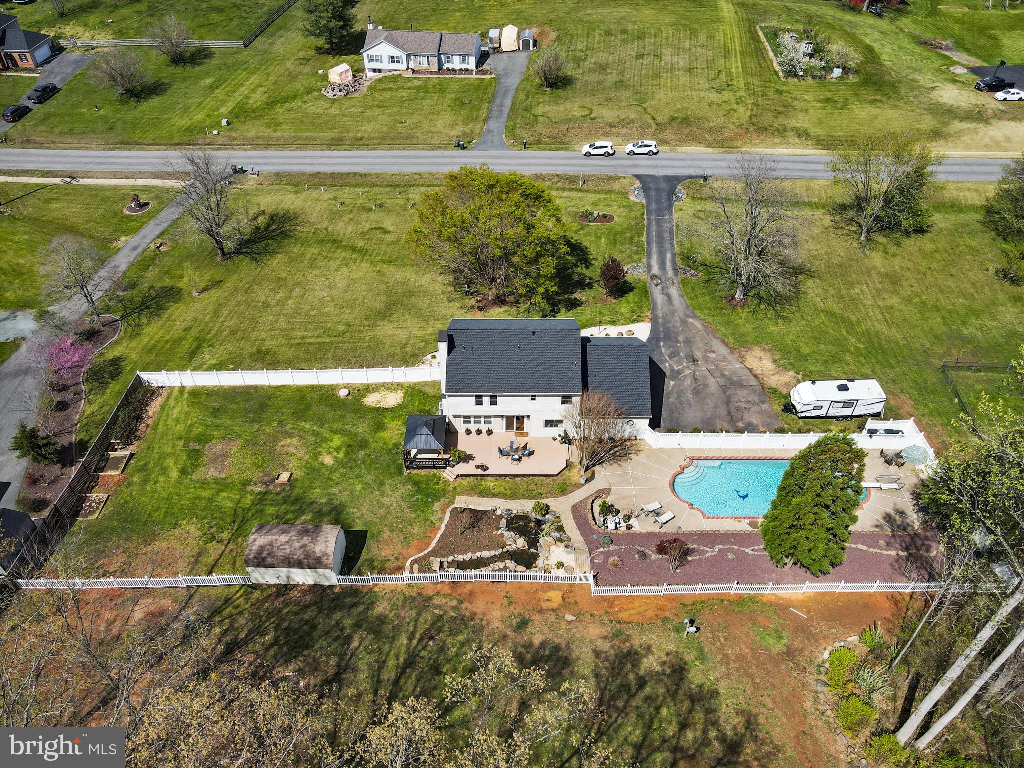 CROWN MANOR - Residential