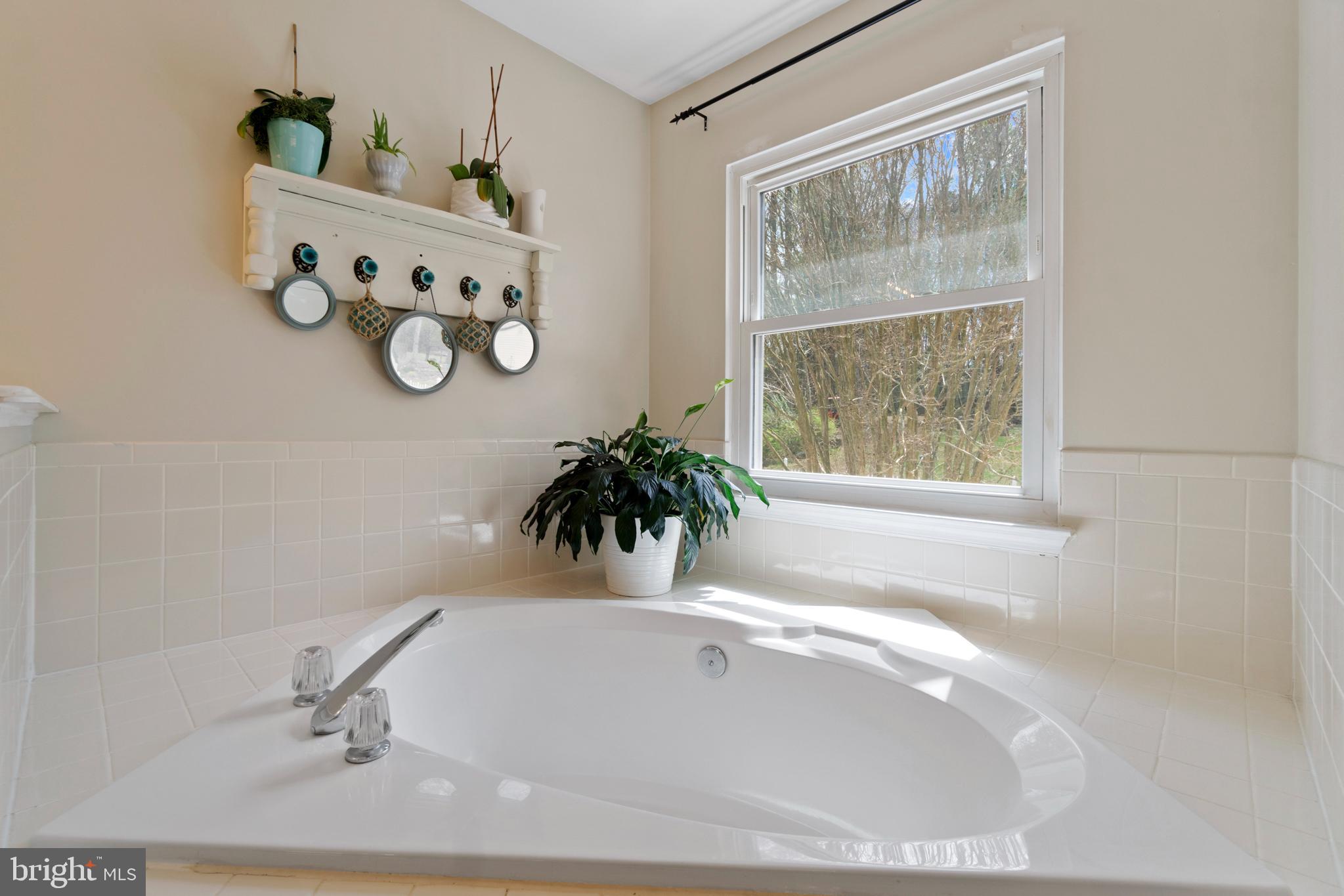 CROWN MANOR - Residential