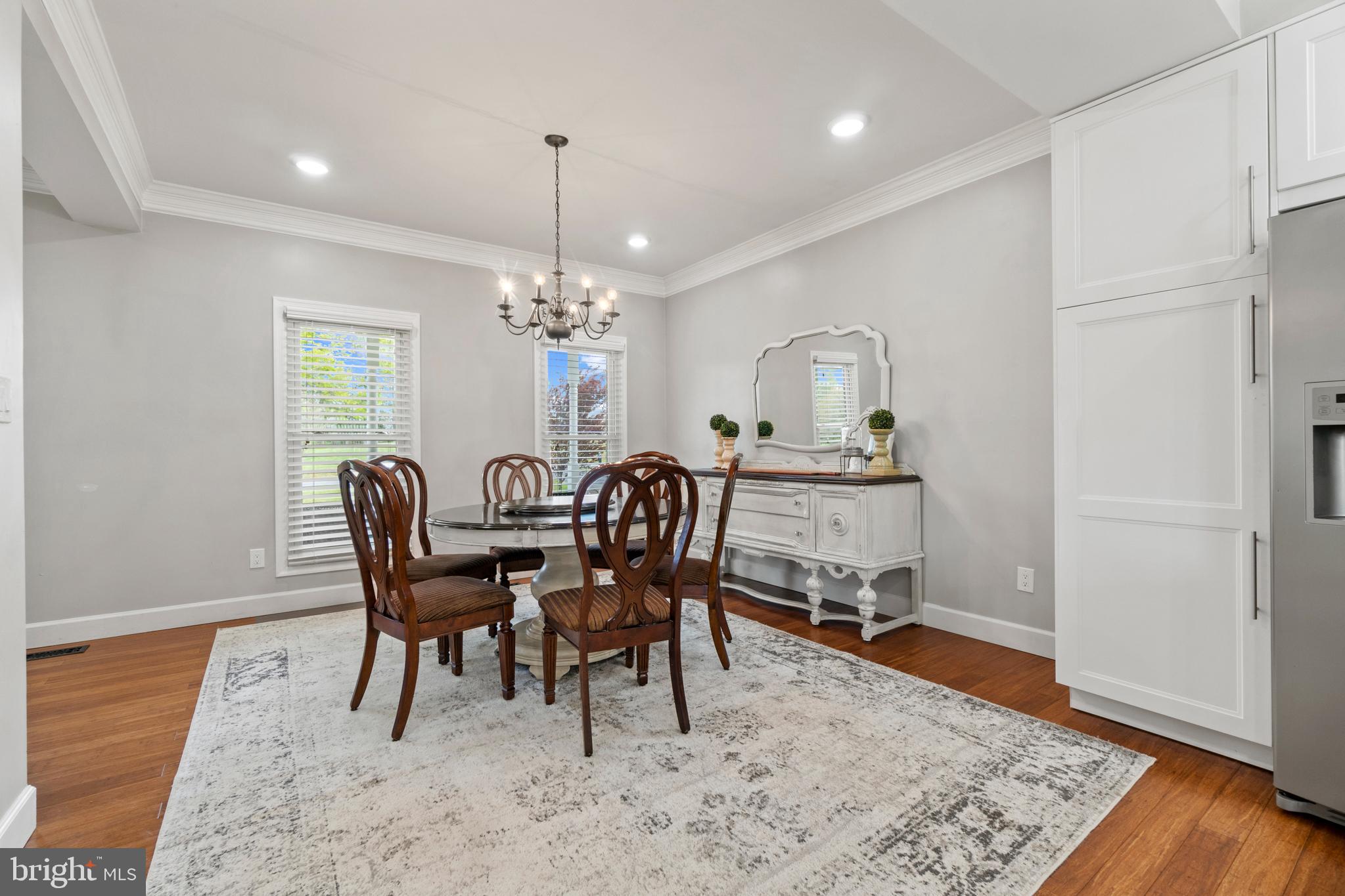 CROWN MANOR - Residential