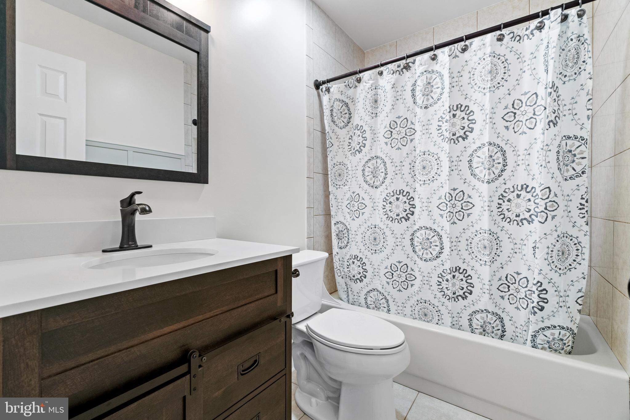 CROWN MANOR - Residential