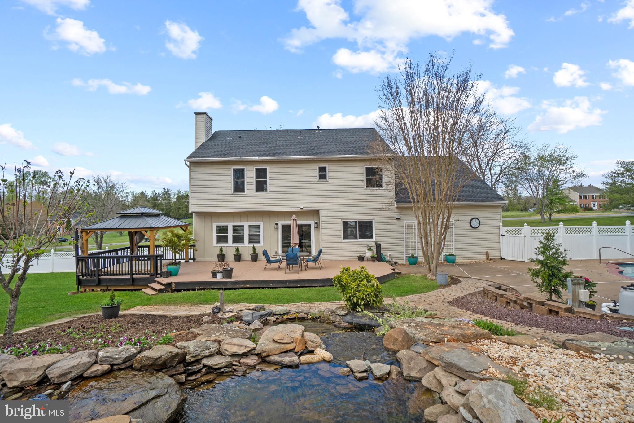 CROWN MANOR - Residential